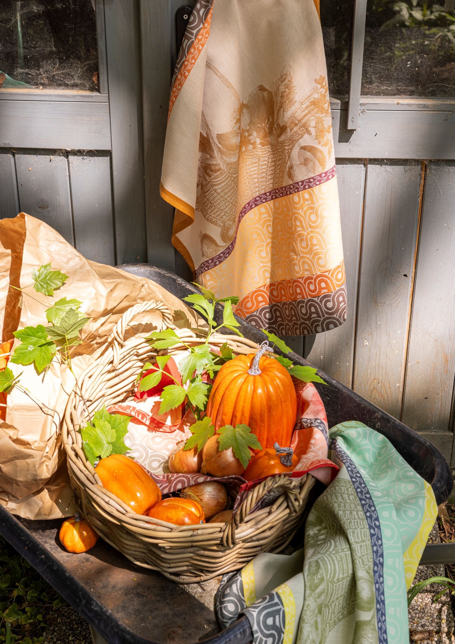 Jacquard Français "Potager d’Hiver" (Orange), Woven cotton tea towel. Made in France