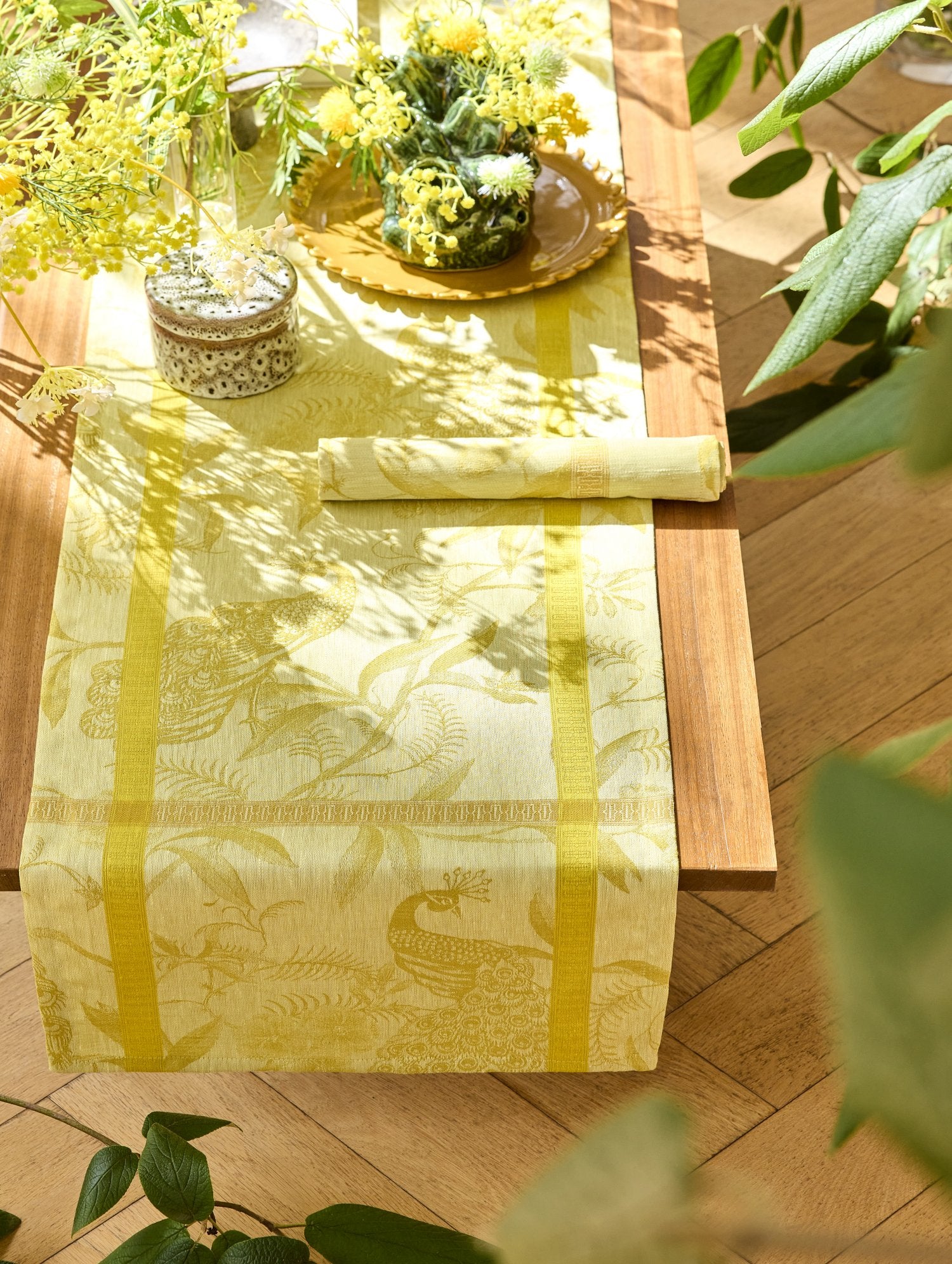 Jacquard Français "A L’Orangerie (Yellow), Woven linen table runner. France.