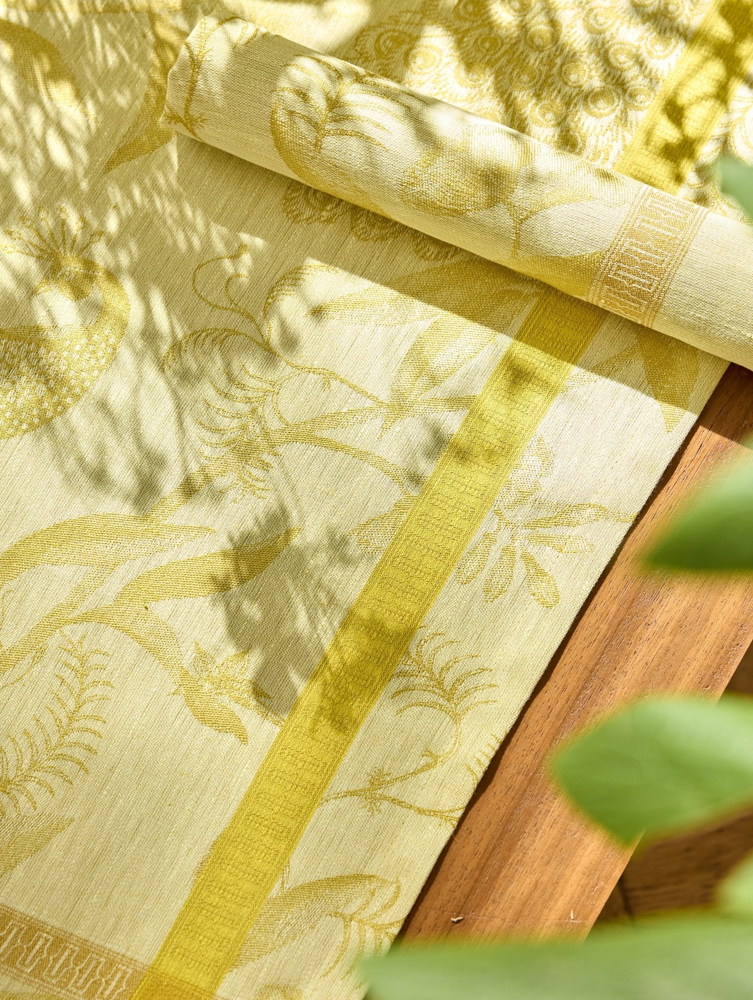 Jacquard Français "A L’Orangerie (Yellow), Woven linen table runner. France.