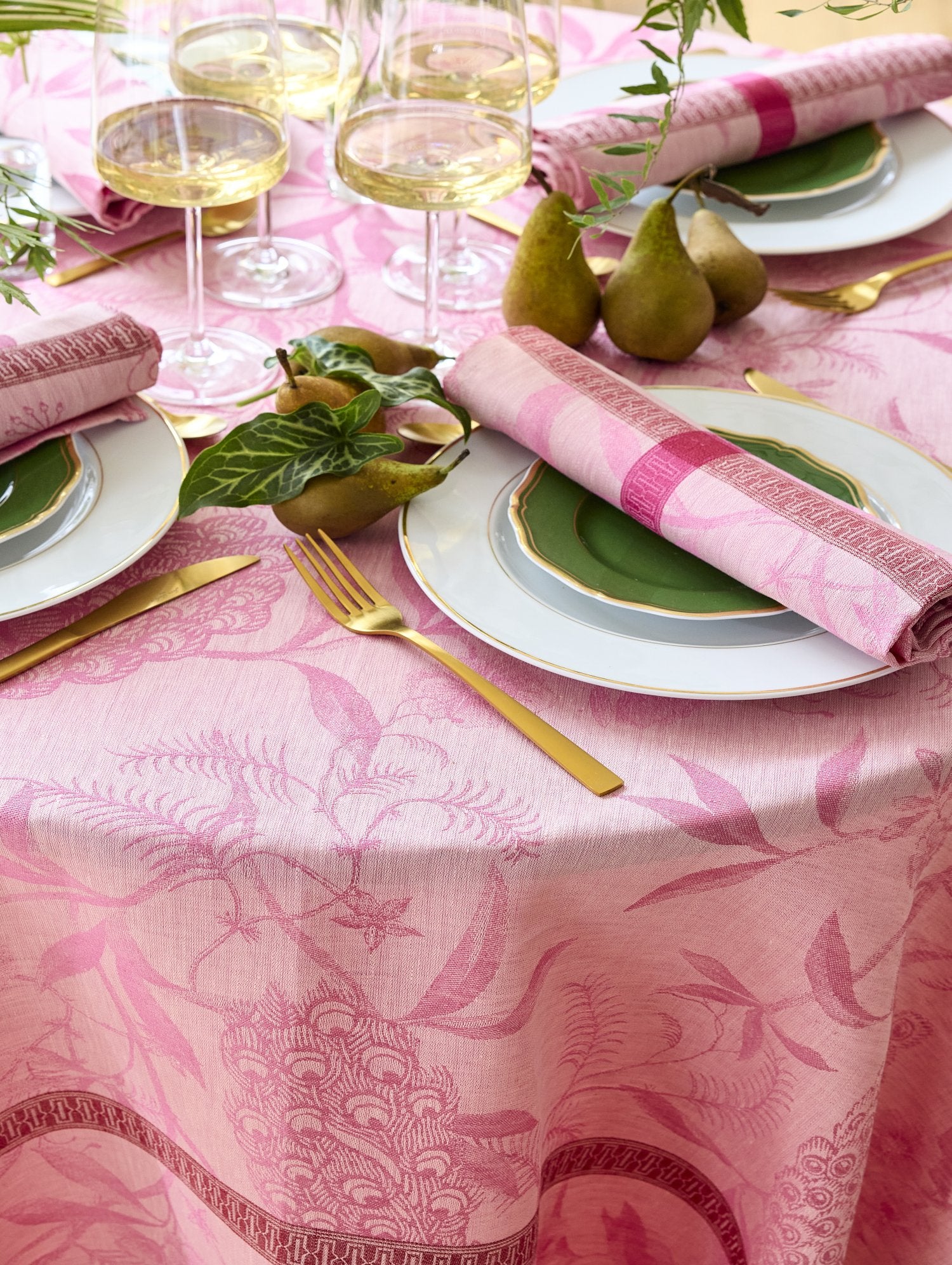 Jacquard Français "A L’Orangerie (Pink), Woven linen tablecloth. France.
