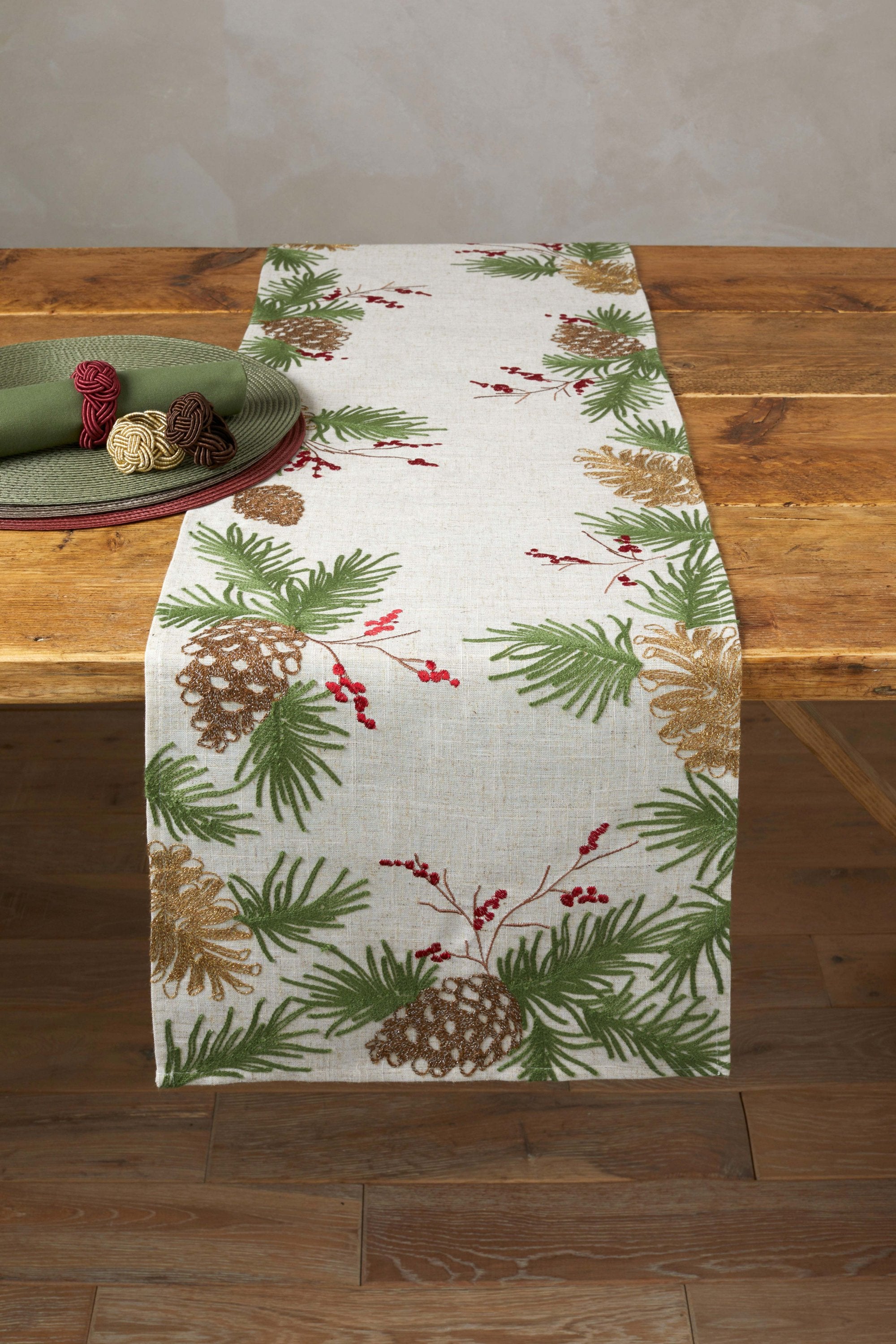 Waltons, "Pinecone", Embroidered table runner