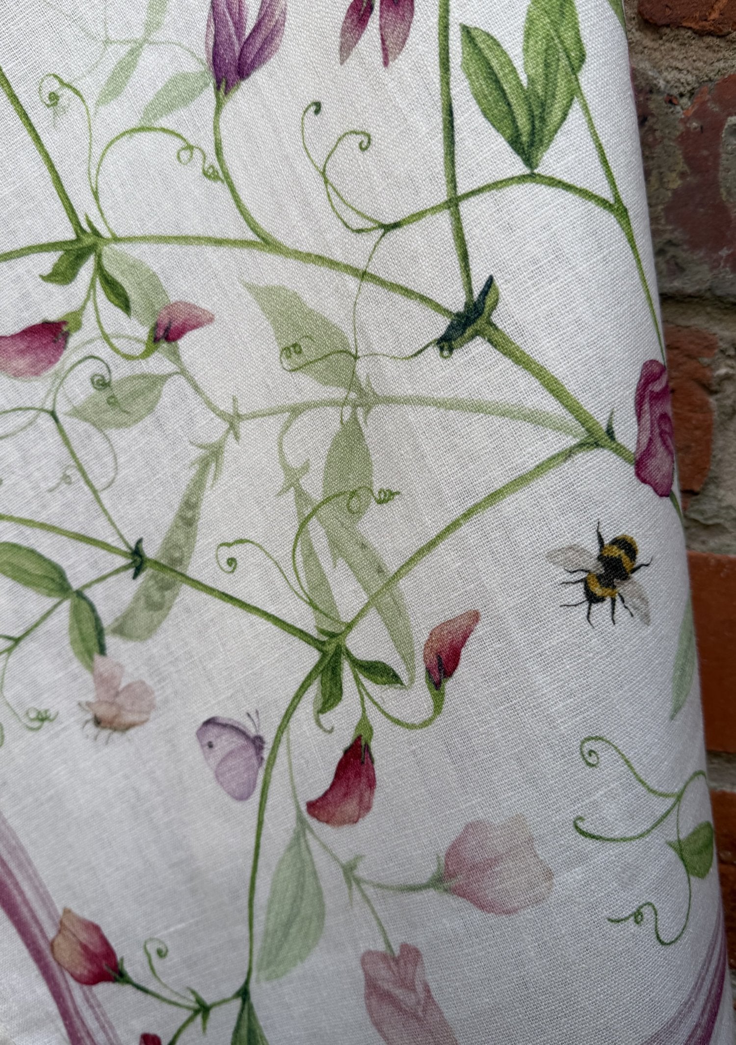 Tessitura Toscana Telerie, “Petits Pois - Pink”, Linen union printed tea towel.