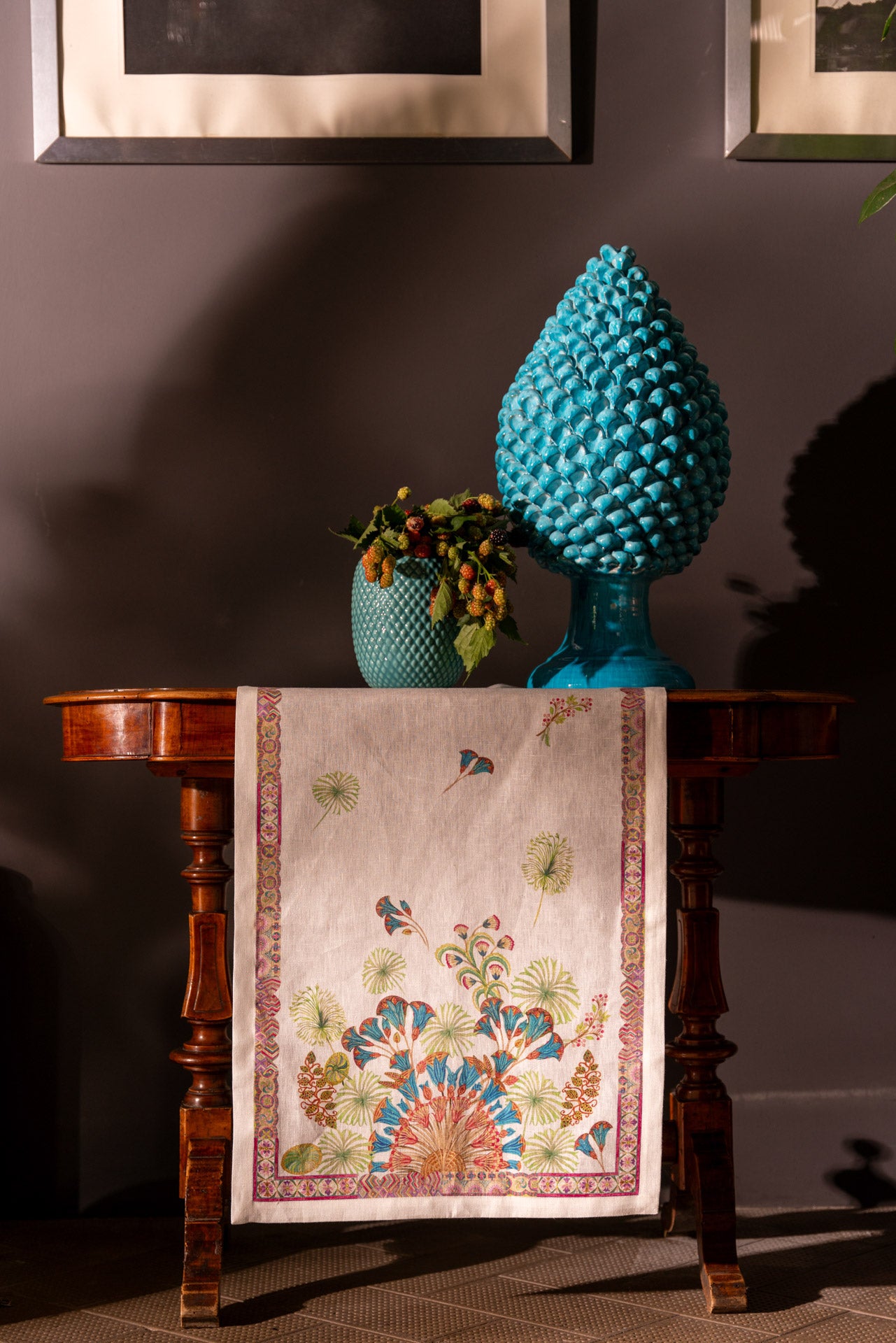 Tessitura Toscana Telerie, “Papyro”, Pure linen printed table runner.