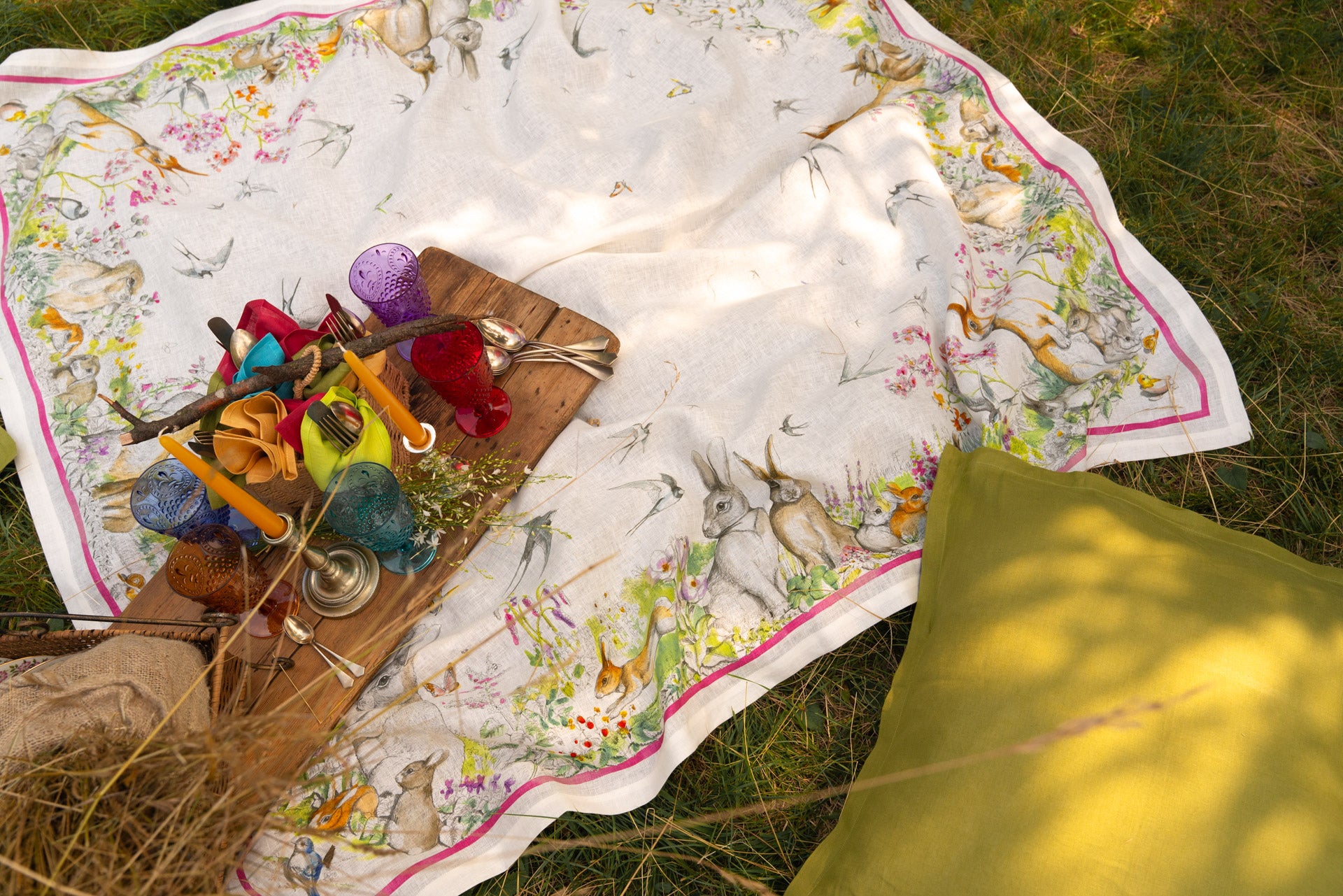 Tessitura Toscana Telerie, “Remi -Pink”, Pure linen printed table runner.