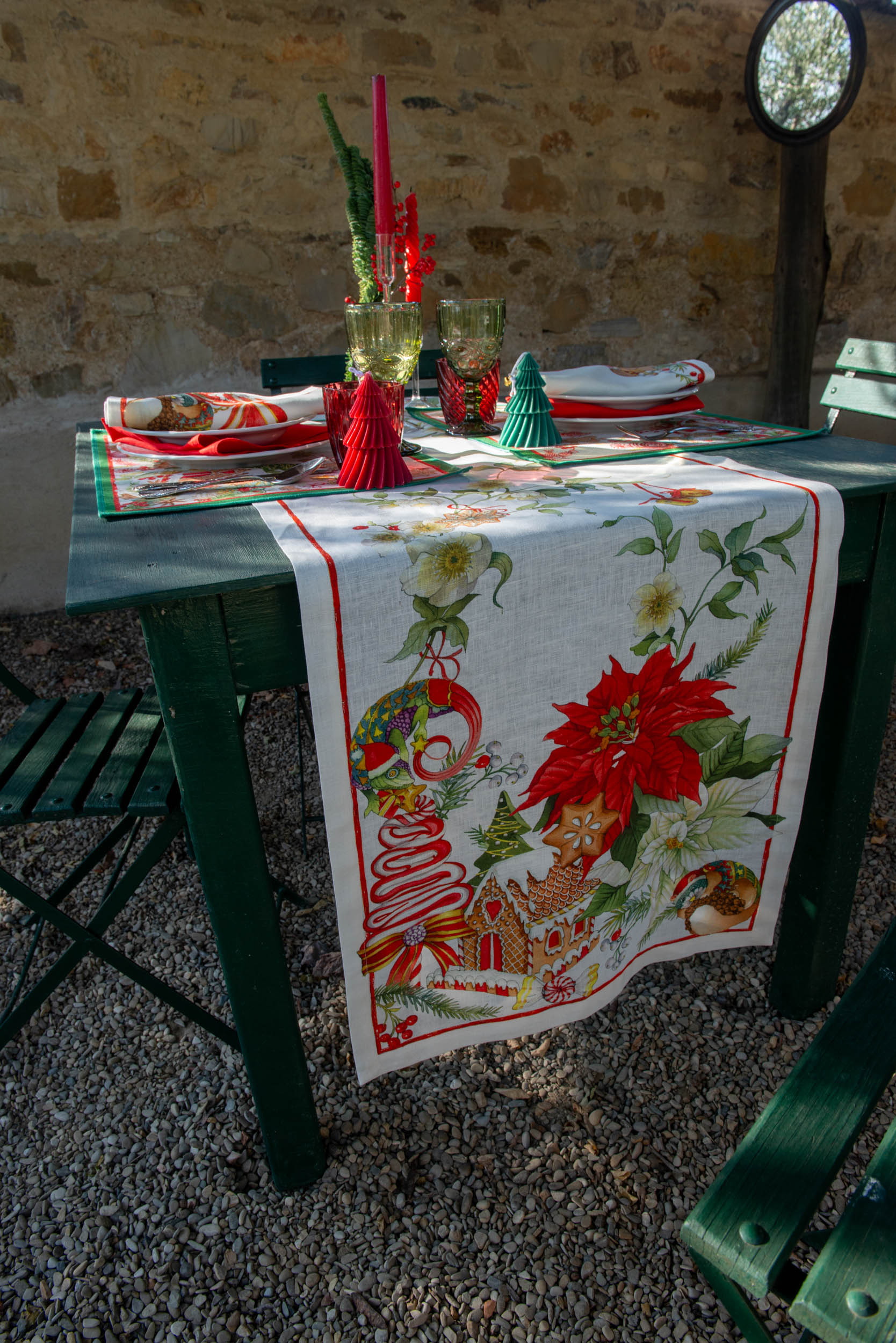 Tessitura Toscana Telerie, “Marzapepe”, Pure linen printed table runner.