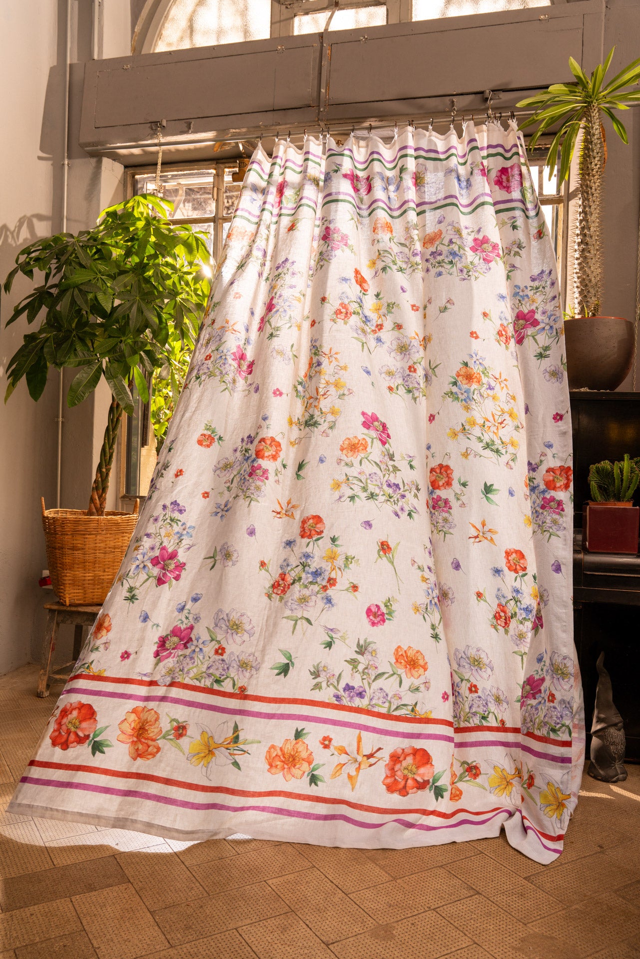 Tessitura Toscana Telerie, “Antia Mezzero”, Printed linen throw.