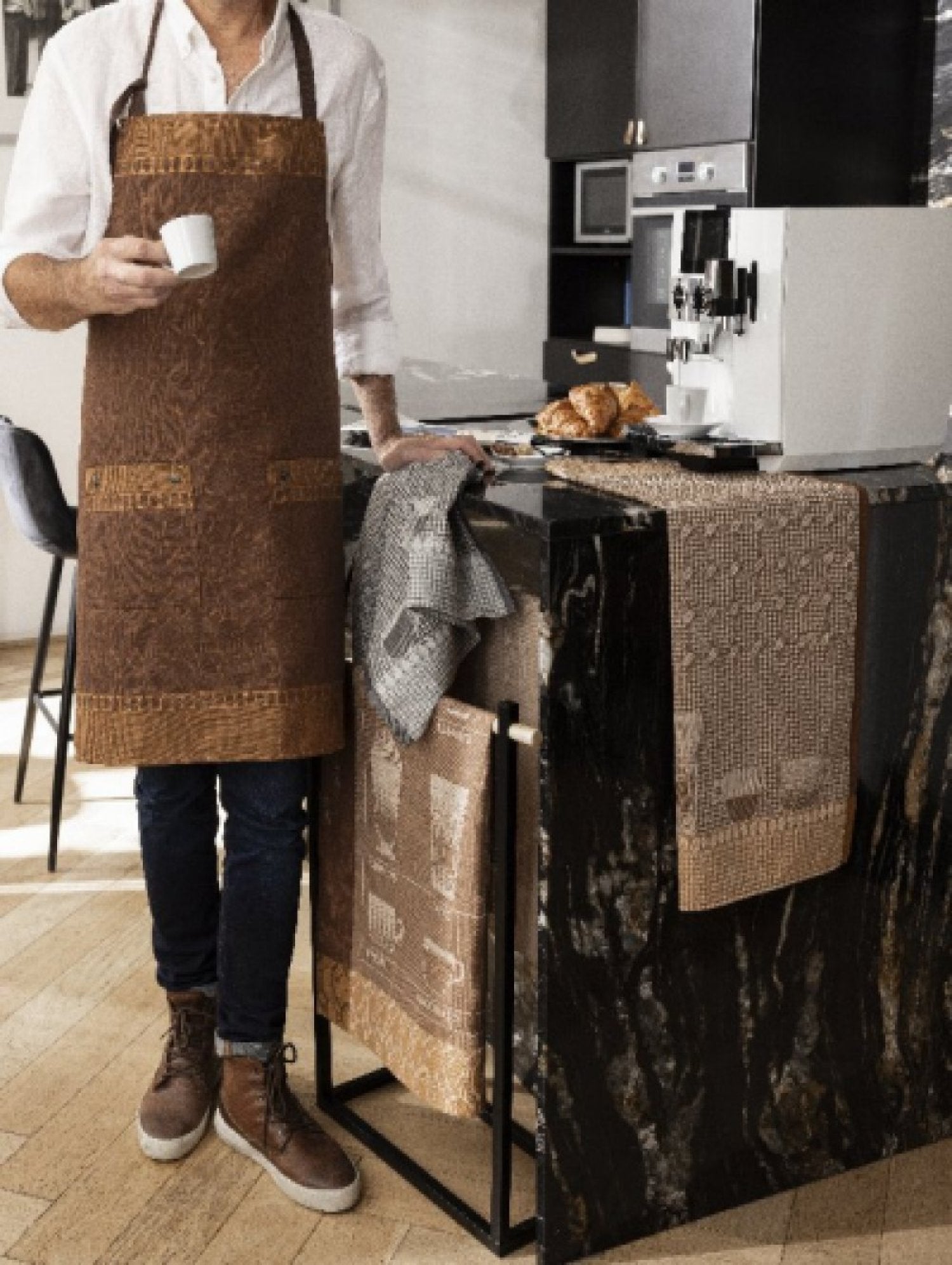 Jacquard Francais "Barista" (Black), Woven cotton tea towel. Made in France.