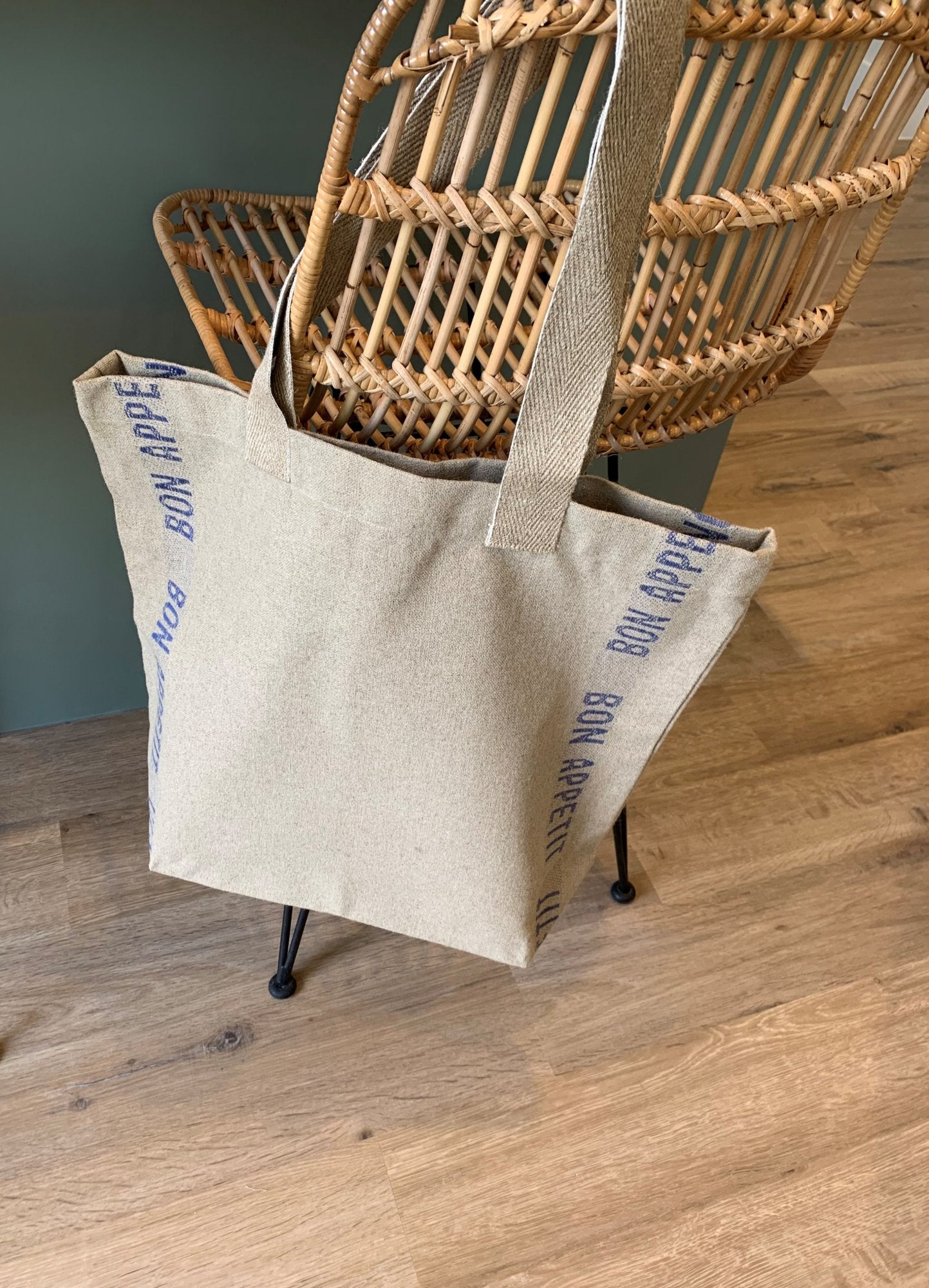 Charvet Editions "Bon Appetit" (Blue), Natural / Blue linen bag. Made in France.