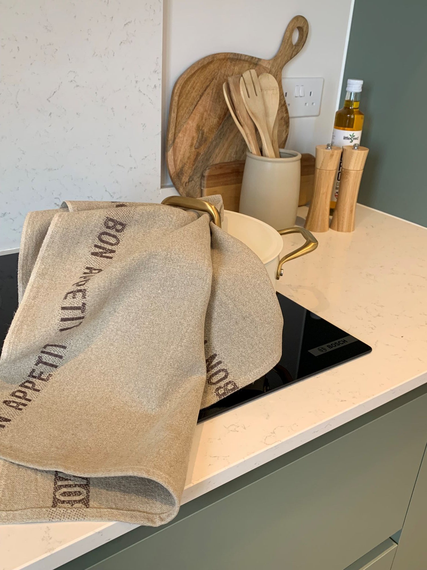 Charvet Editions "Bon Appetit" (Marron), Natural woven linen tea towel. Made in France.