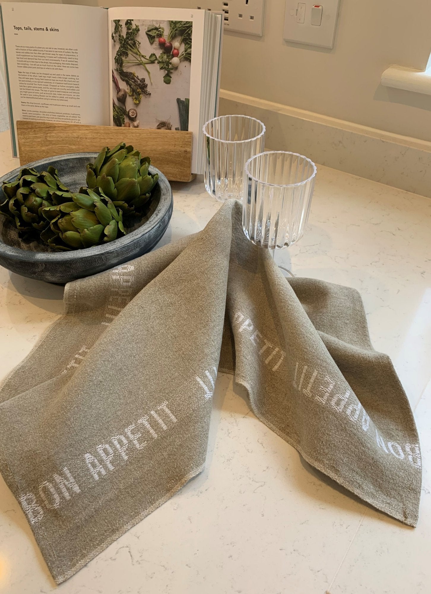 Charvet Editions "Bon Appetit" (White), Natural woven linen tea towel. Made in France.
