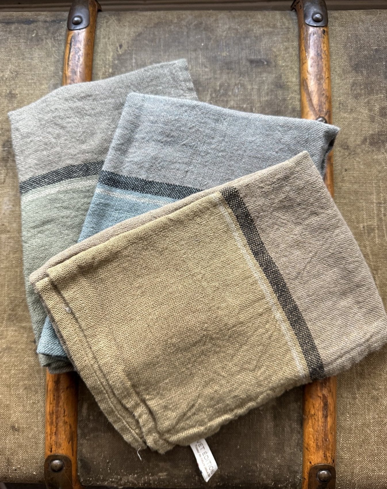 Charvet Editions "Dublin - Bronze", Rustic woven linen tea towel. Made in France.