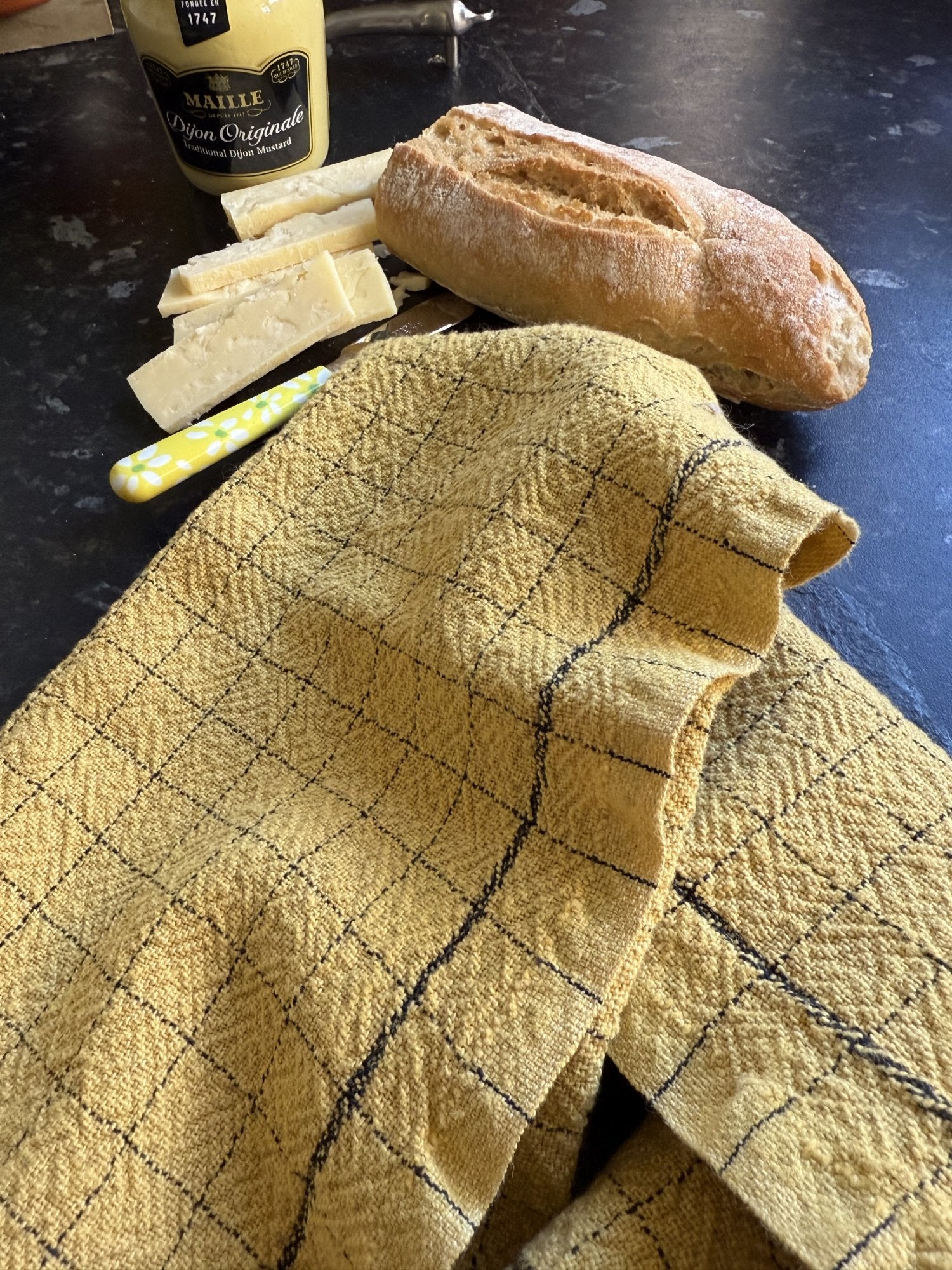 Charvet Editions "Recycle" (Moutarde), Linen & cotton tea towel. Made in France.