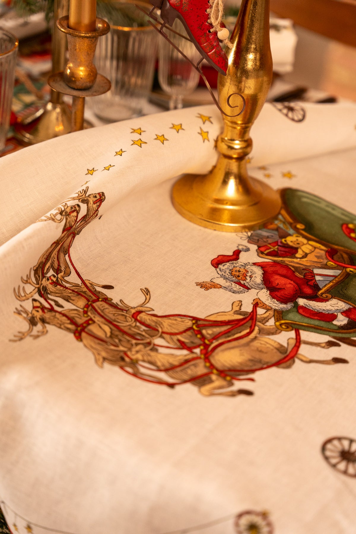 Tessitura Toscana Telerie, “Natalis”, Linen printed tablecloth.