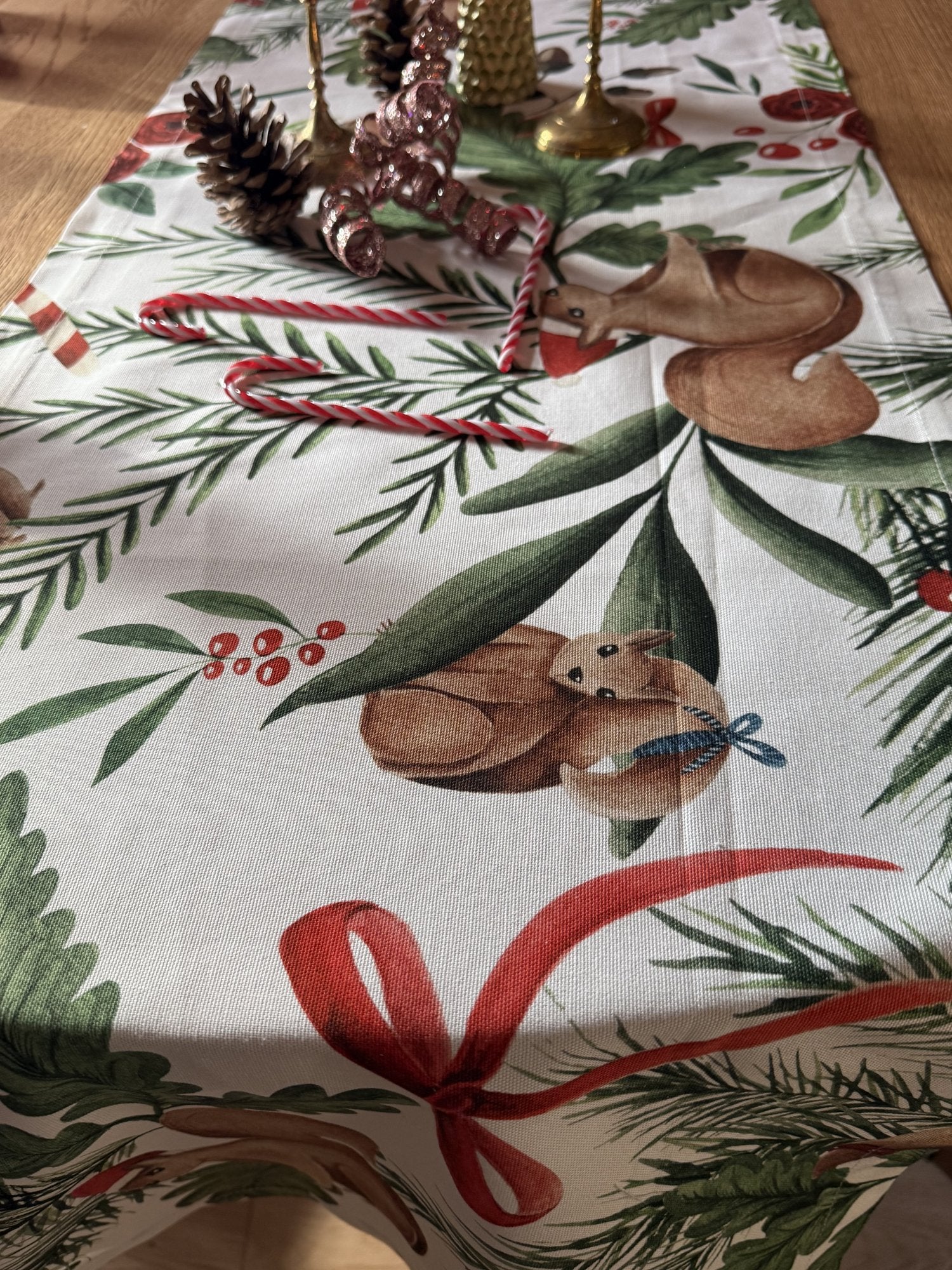 Tessitura Toscana Telerie, “Nutnook”, Pure cotton printed table runner.