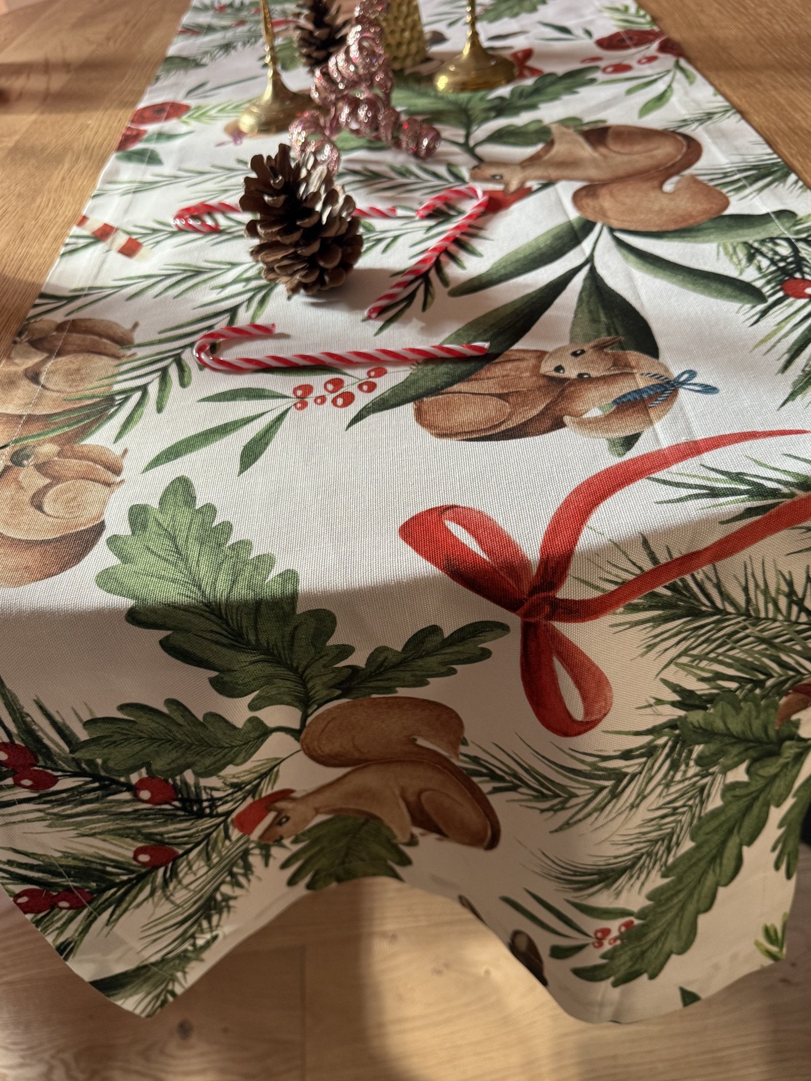 Tessitura Toscana Telerie, “Nutnook”, Pure cotton printed table runner.