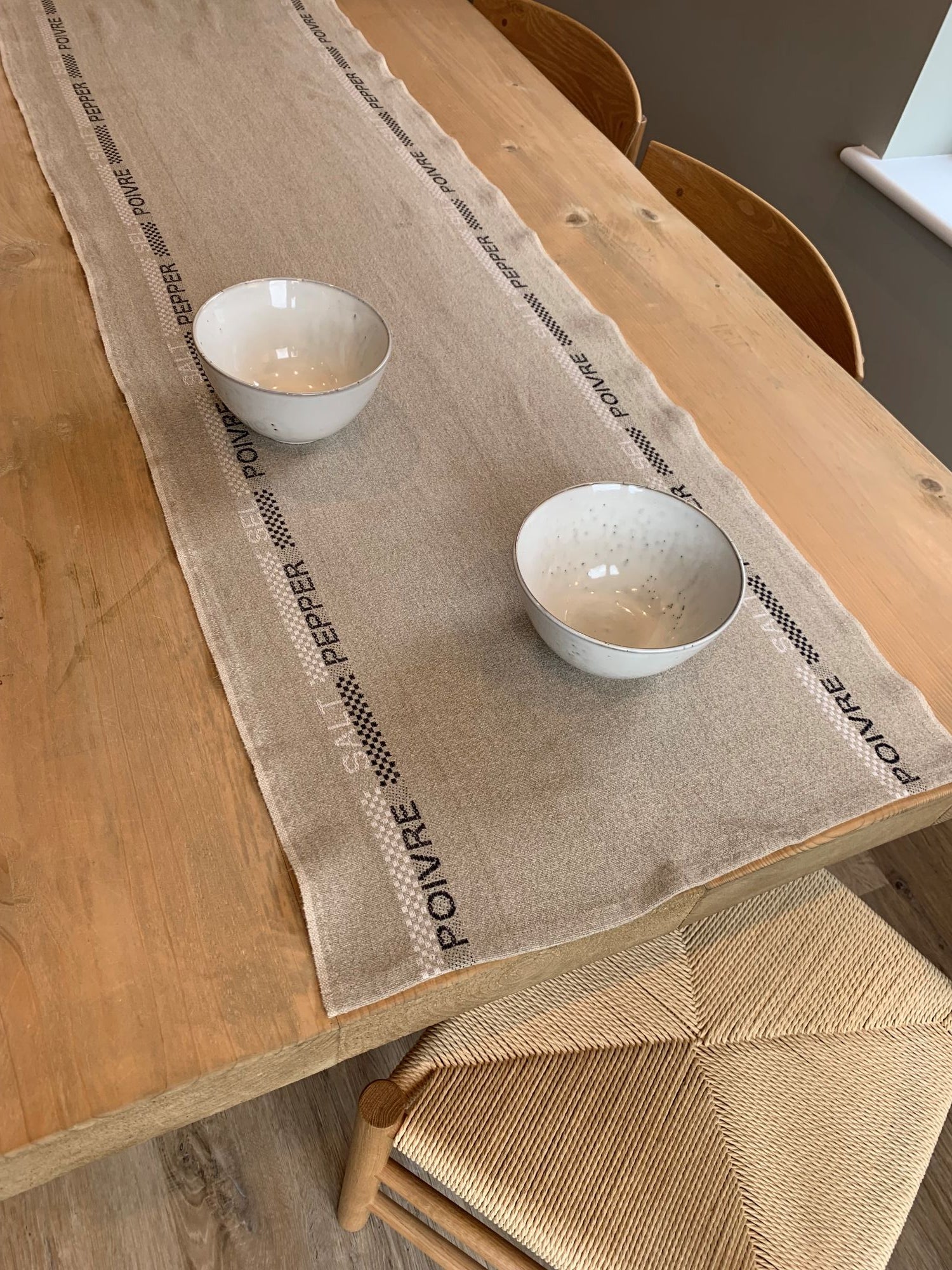 Charvet Editions "Salt & Pepper", Natural woven linen table runner. Made in France.