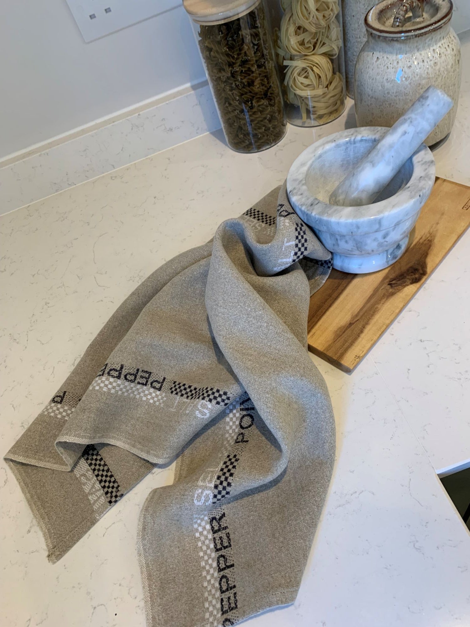 Charvet Editions "Salt & Pepper", Natural woven linen tea towel. Made in France.