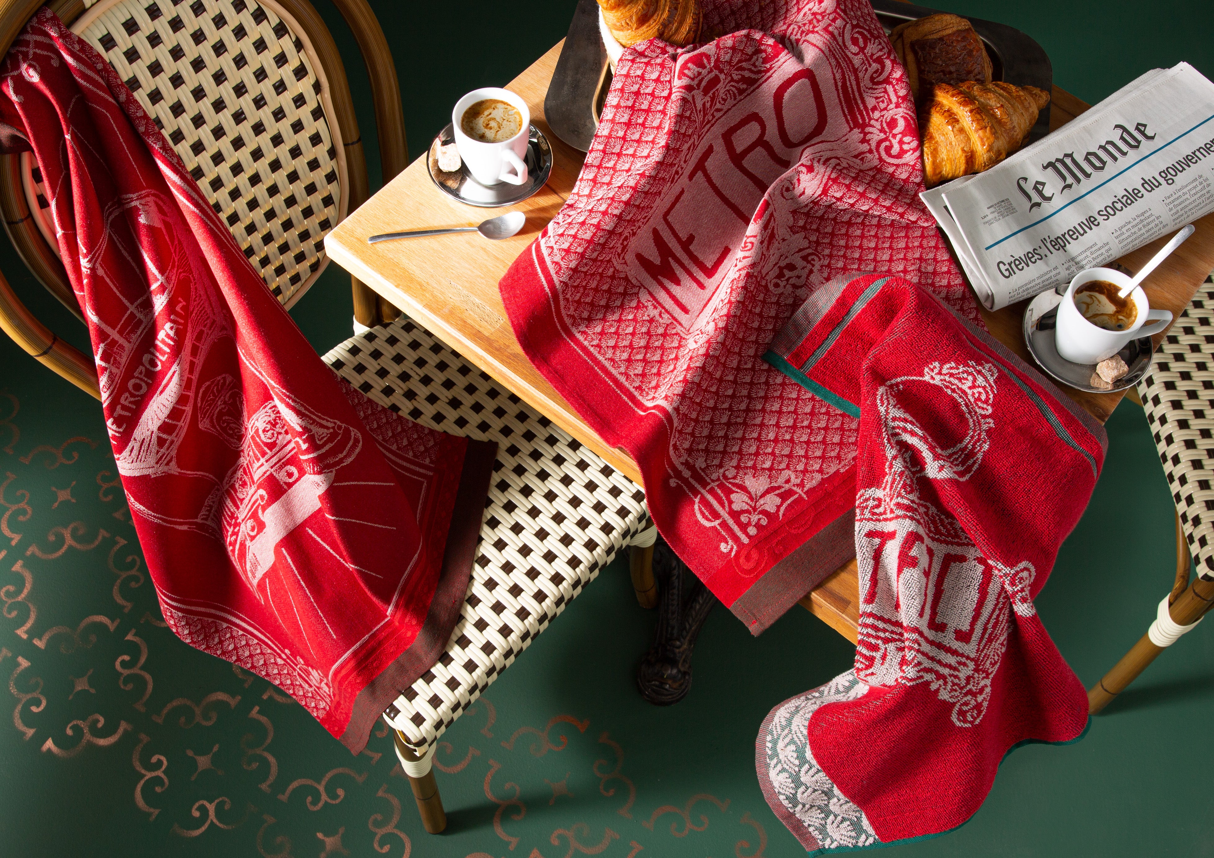 Coucke " Metro Panneau - Rouge", Woven cotton tea towel. Designed in France.