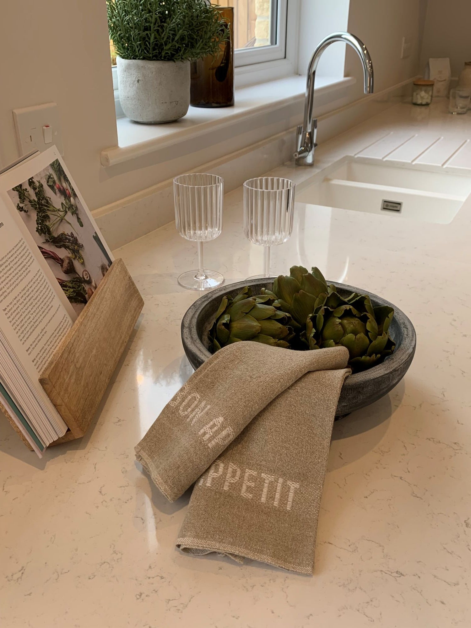 Charvet Editions "Bon Appetit" (White), Natural woven linen napkin. Made in France.