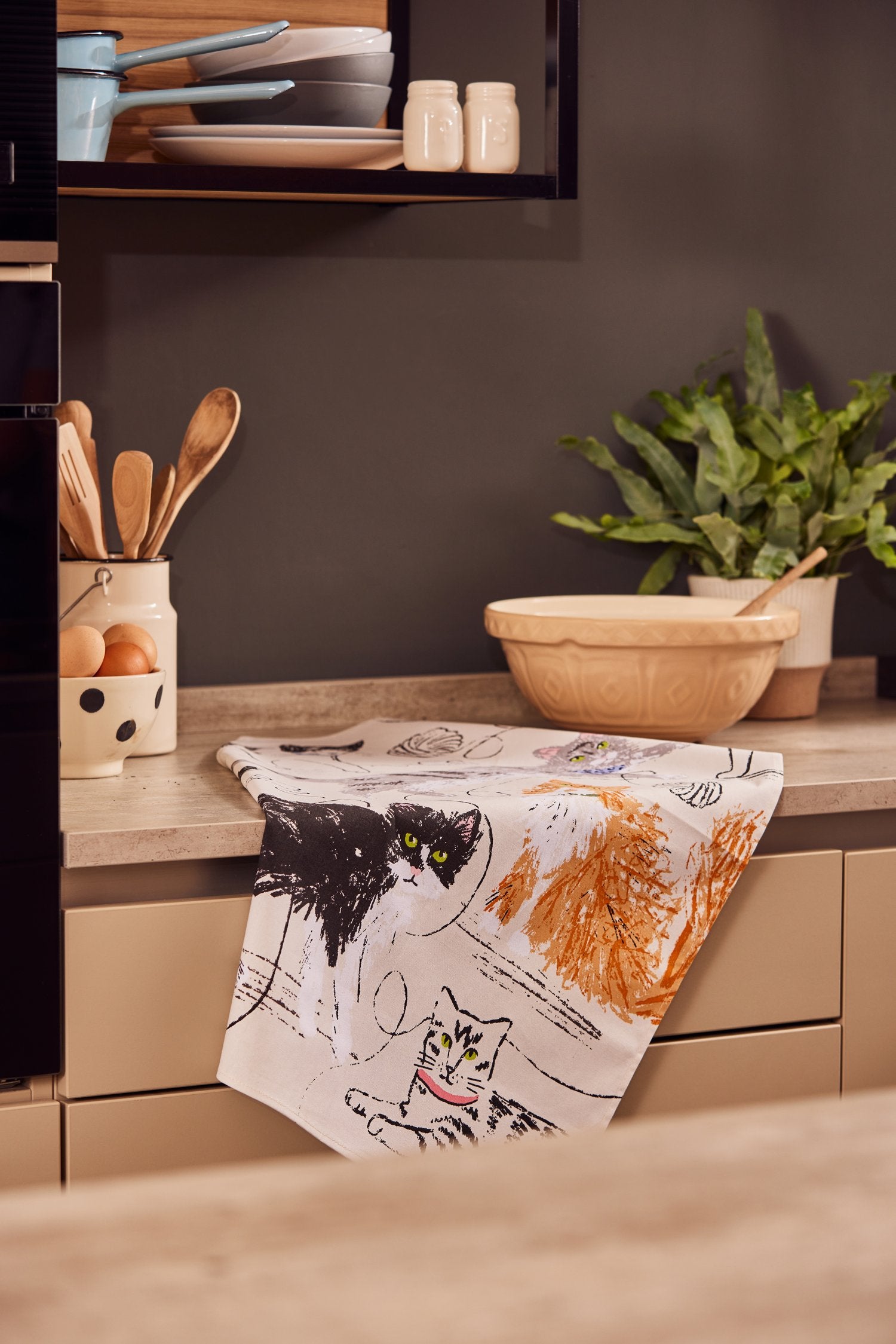 Ulster Weavers "Feline Friends", Printed cotton tea towel.