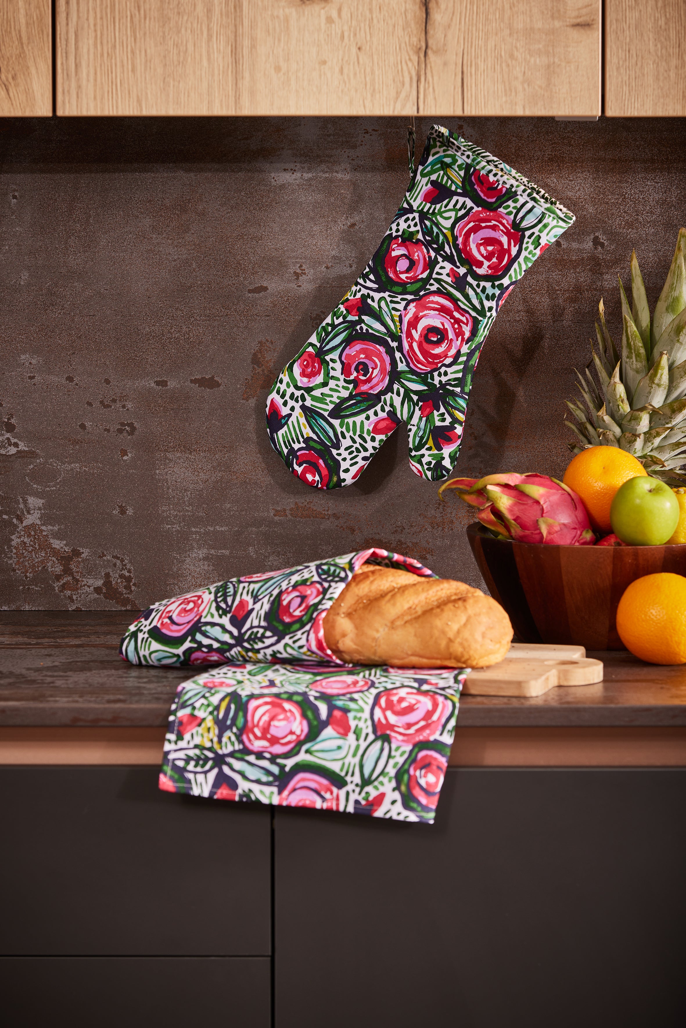 Ulster Weavers "Rose Garden", Printed cotton tea towel.