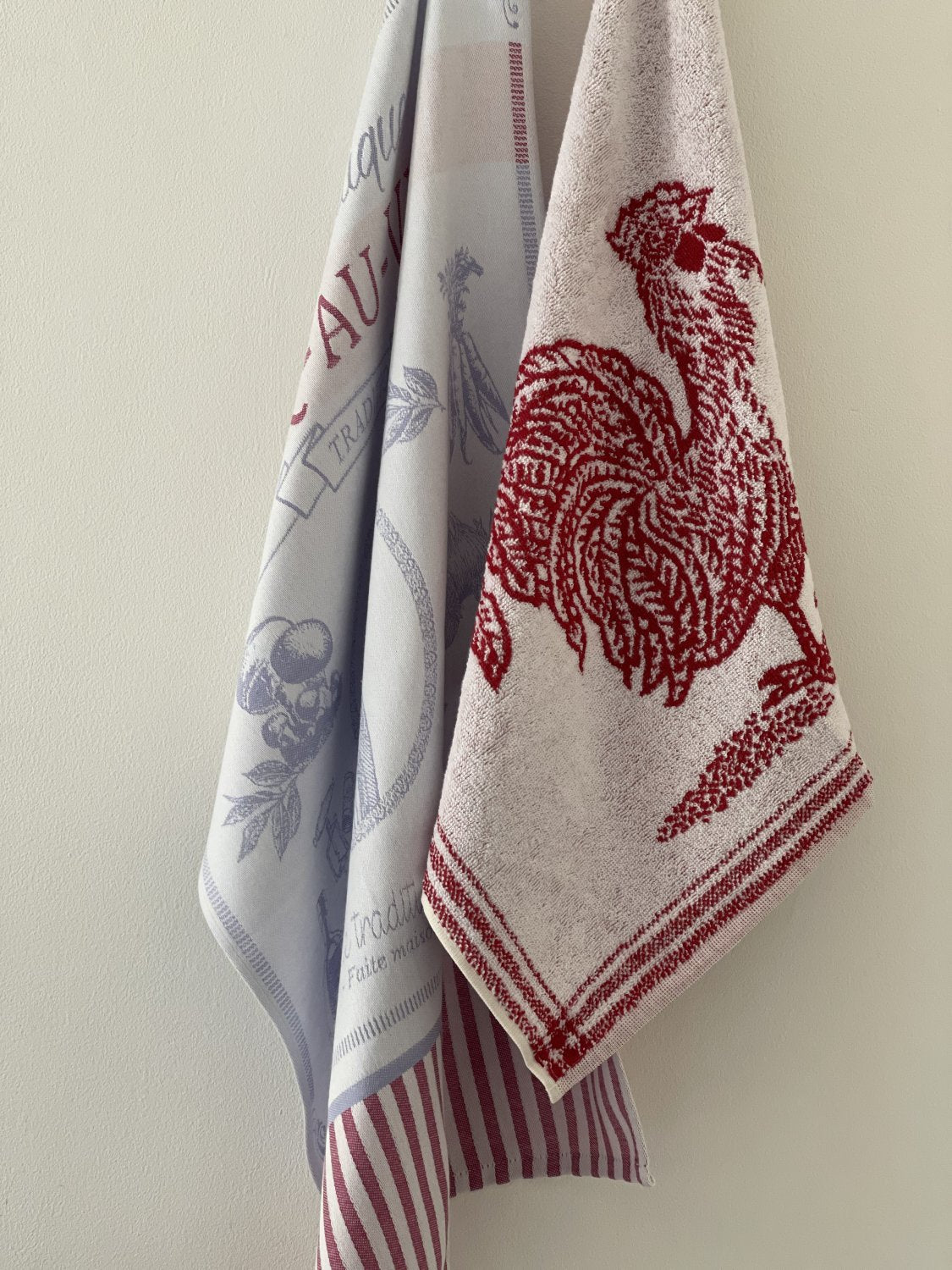 Coucke "Coq Au Vin", Woven cotton tea towel. Designed in France.