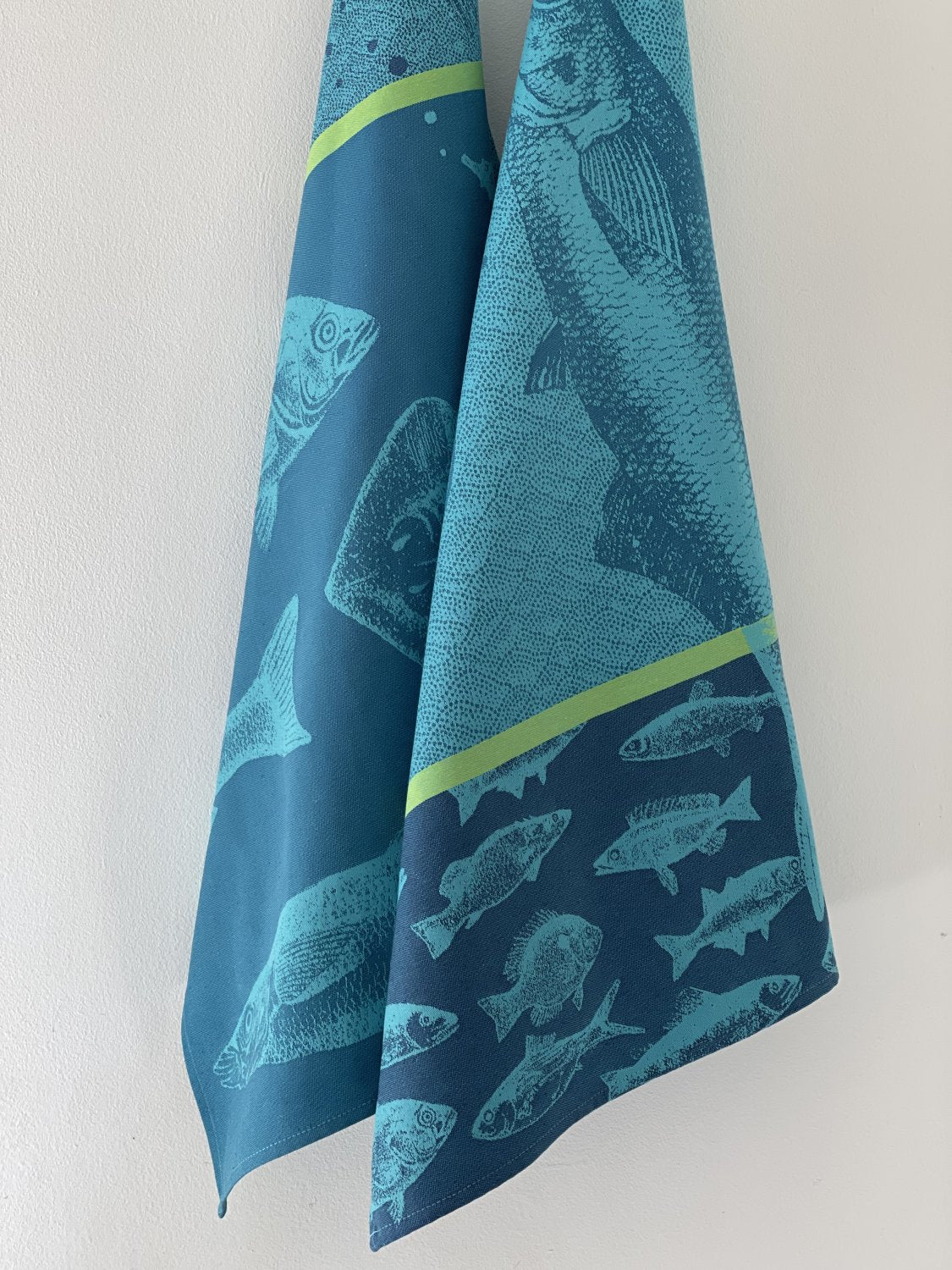 Coucke "Banc de Poissons", Woven cotton tea towel. Designed in France.