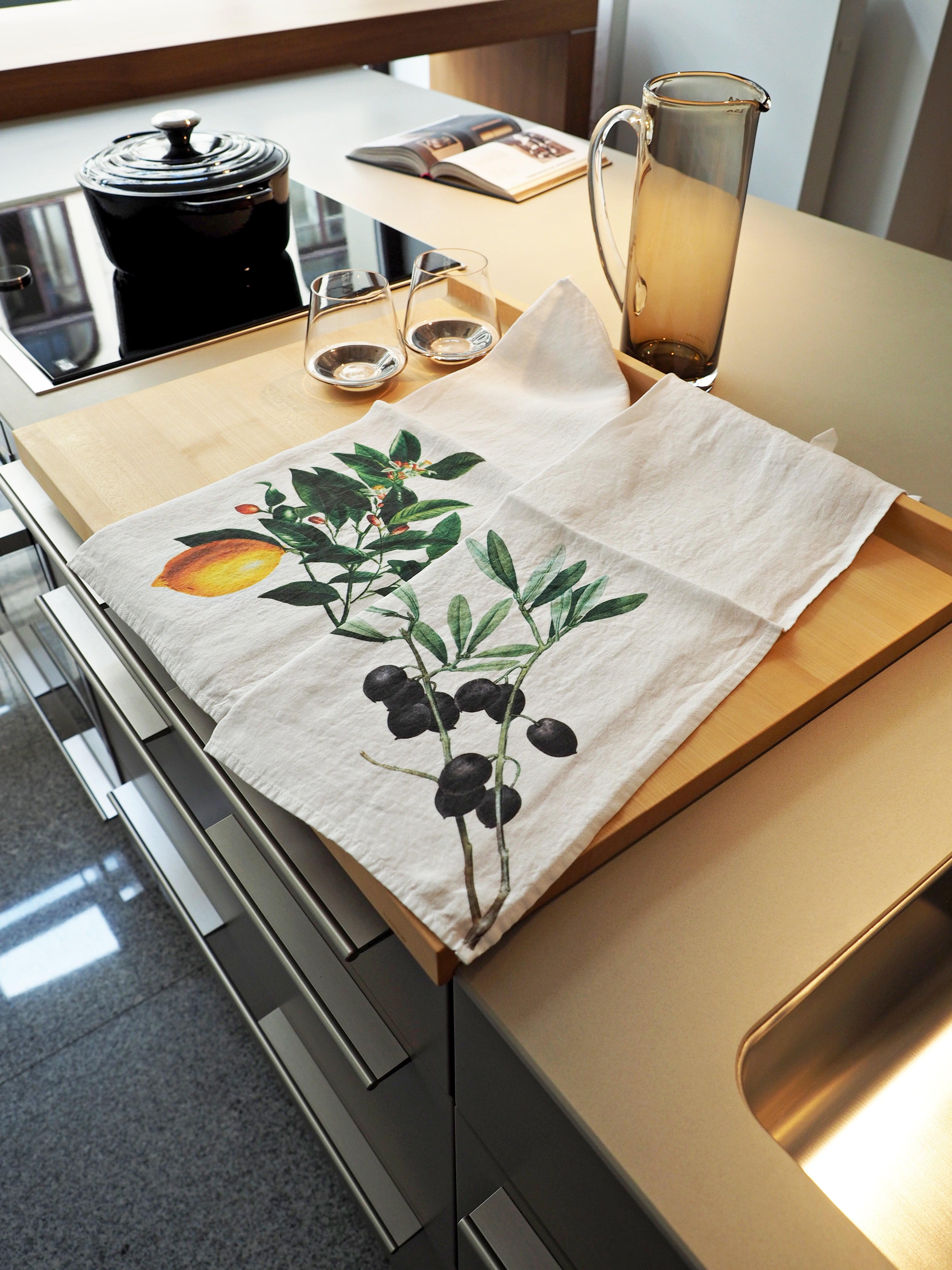 Linoroom "Olives & Lemon". Pair of pure linen printed tea towels.