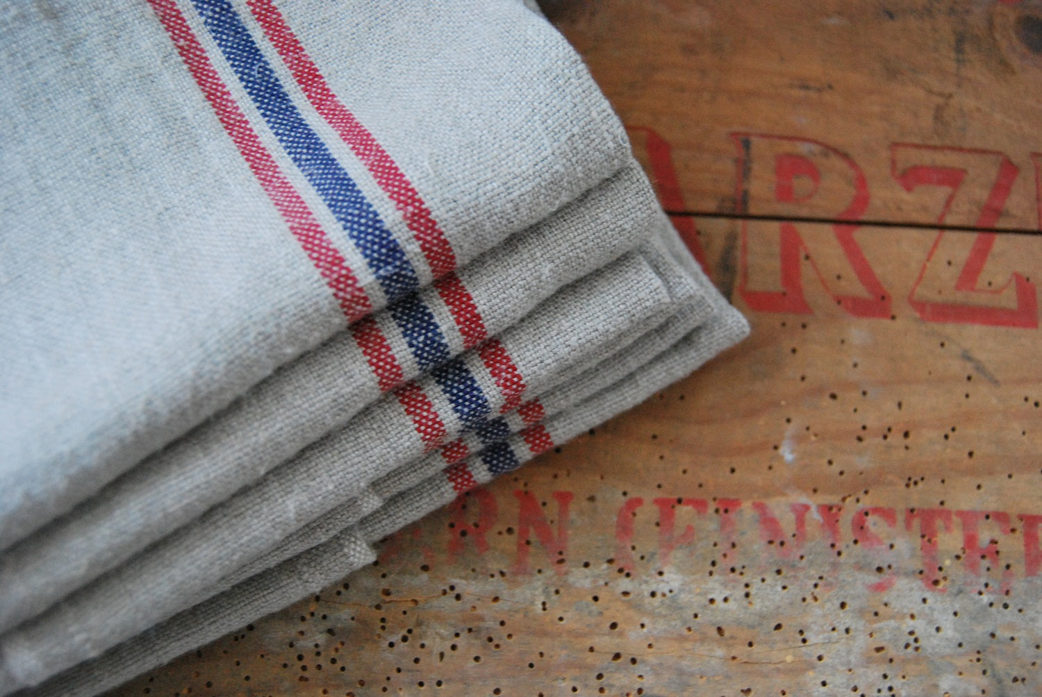 Charvet Éditions "Drapeau - Natural", Natural woven linen tea towel. Made in France. - Home Landing