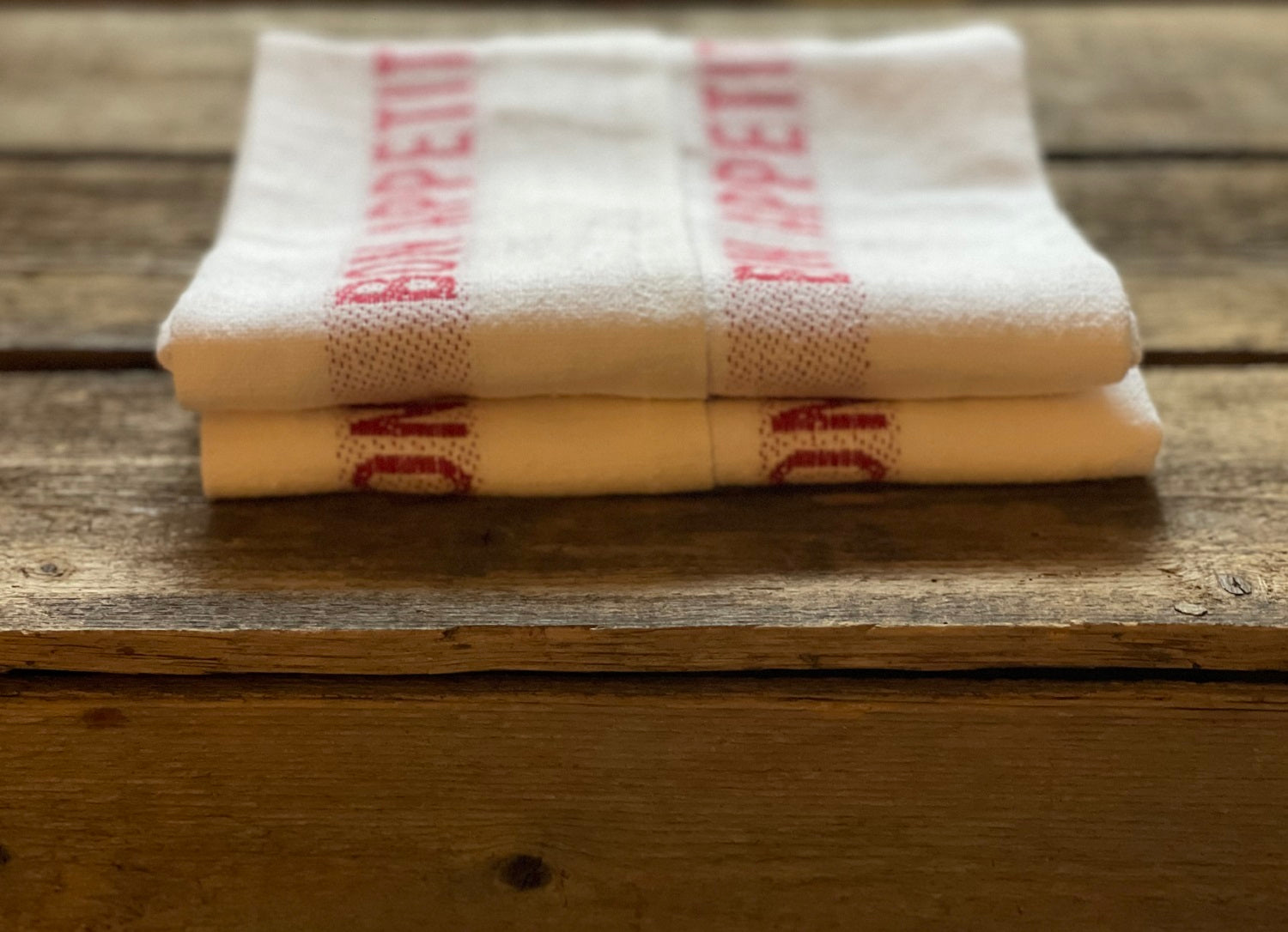 Charvet Editions "Bon Appetit" (Red), White woven linen tea towel. Made in France.