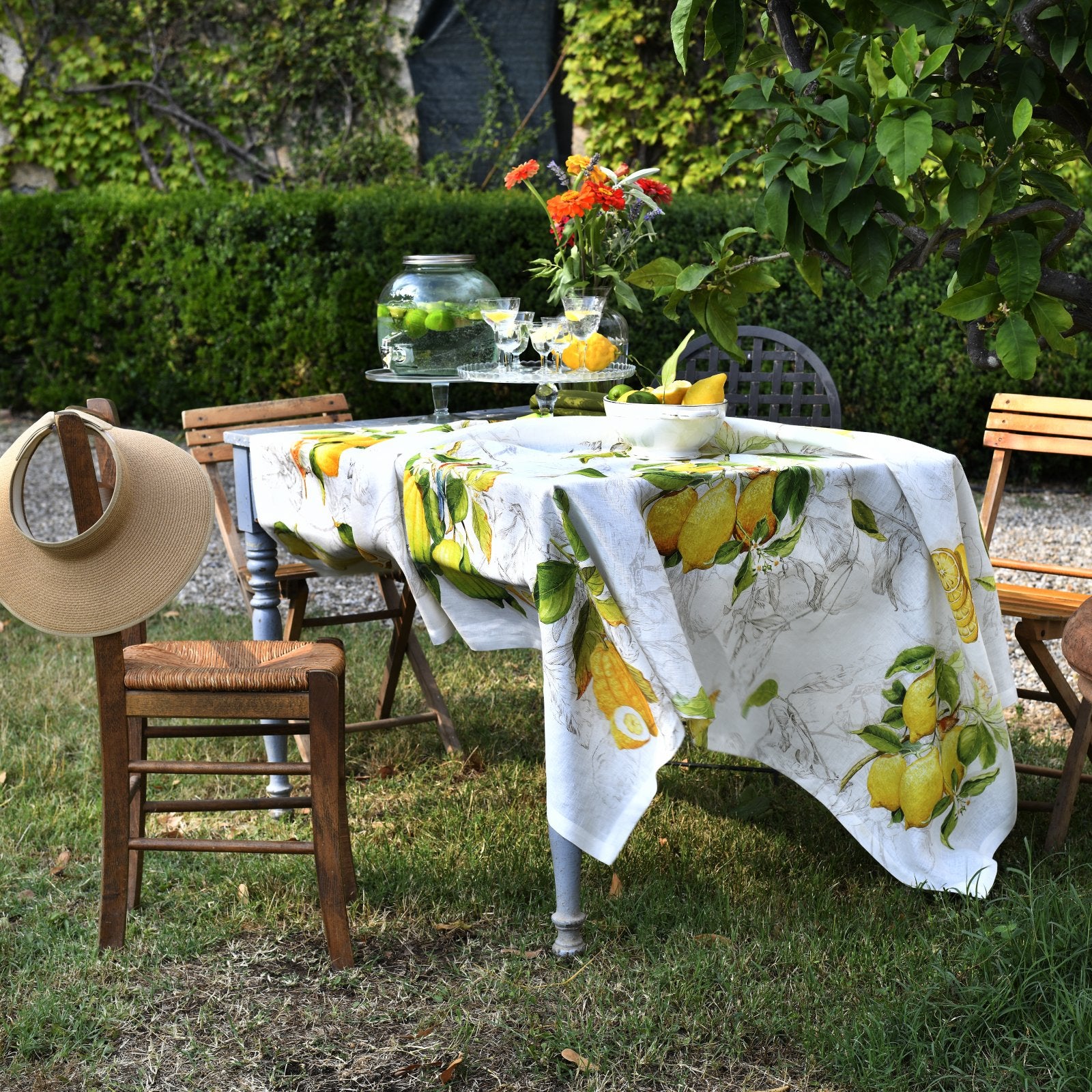 Tessitura Toscana Telerie, “Limoncello”, Pure linen printed tablecloth.