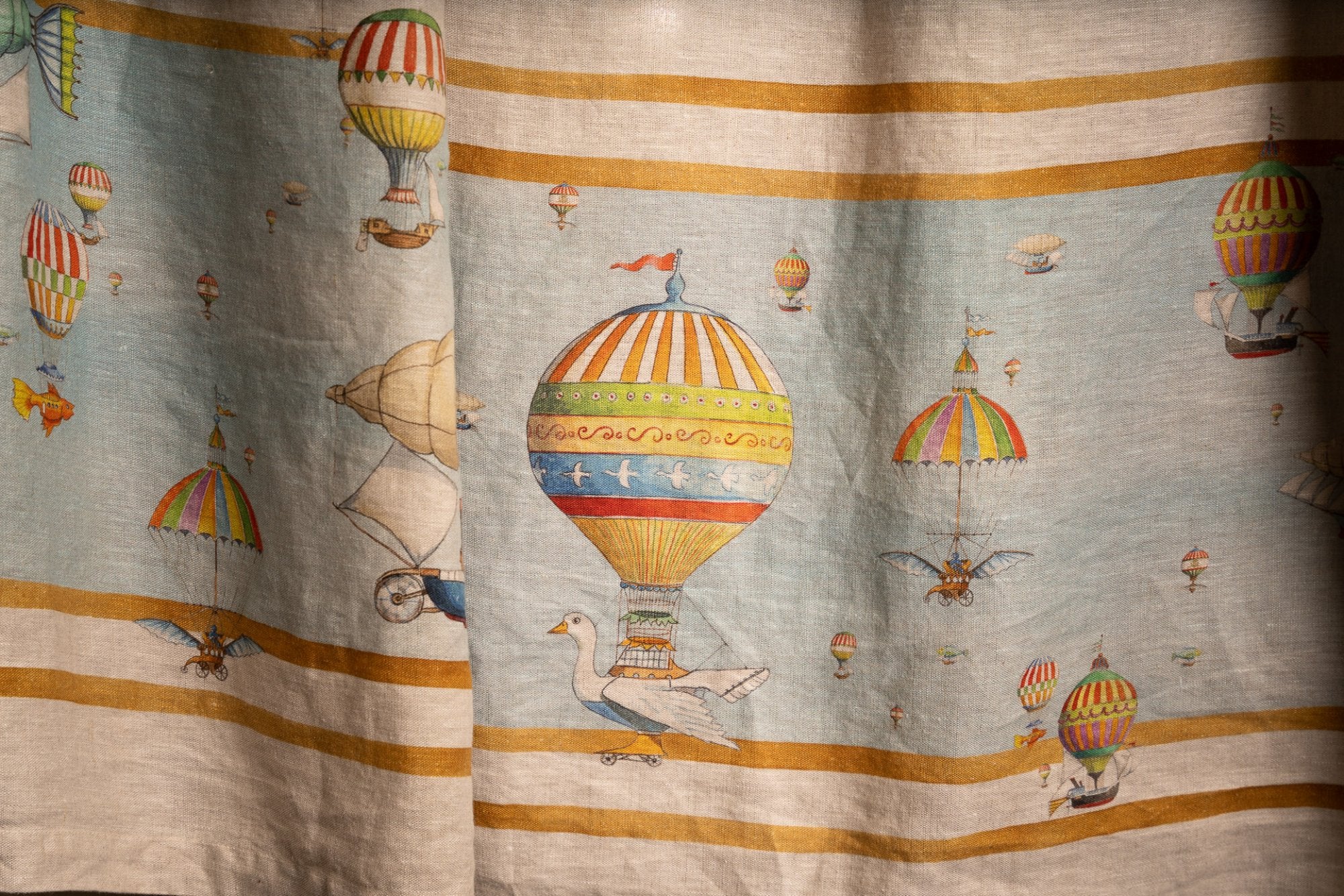 Tessitura Toscana Telerie, “Flyby Mezzero”, Printed linen throw.