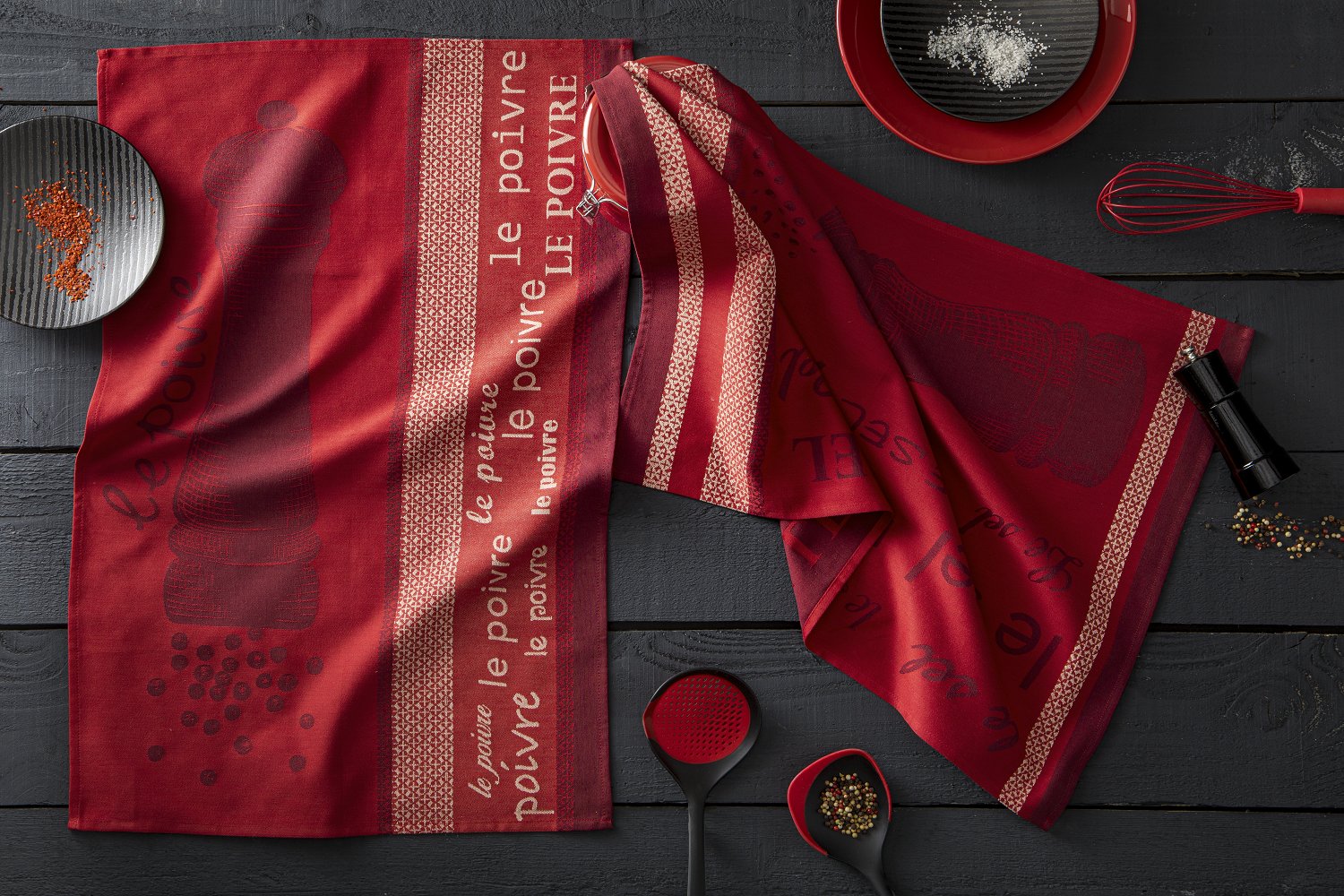Coucke "Sel Rouge", Woven cotton tea towel. Designed in France.