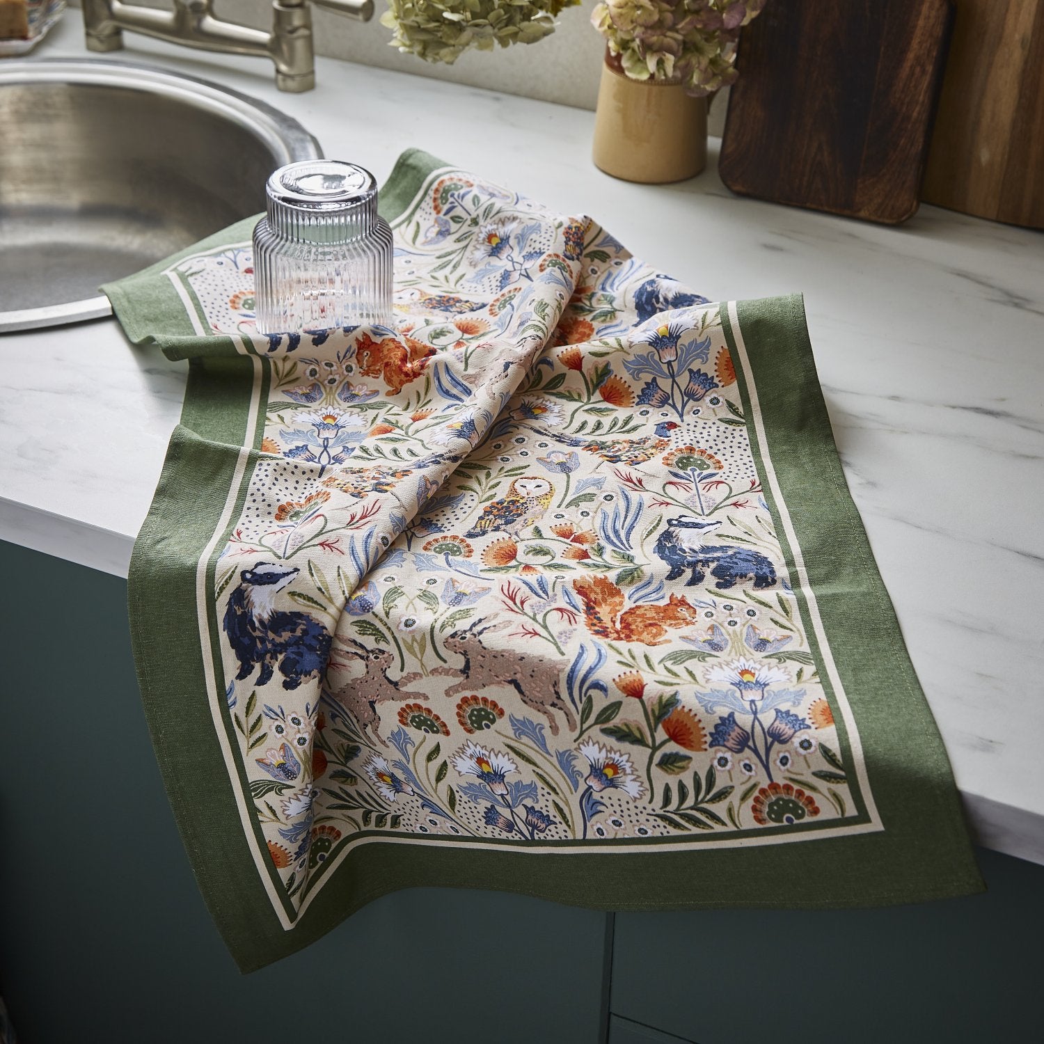 Ulster Weavers "Blackthorn", Printed cotton tea towel.