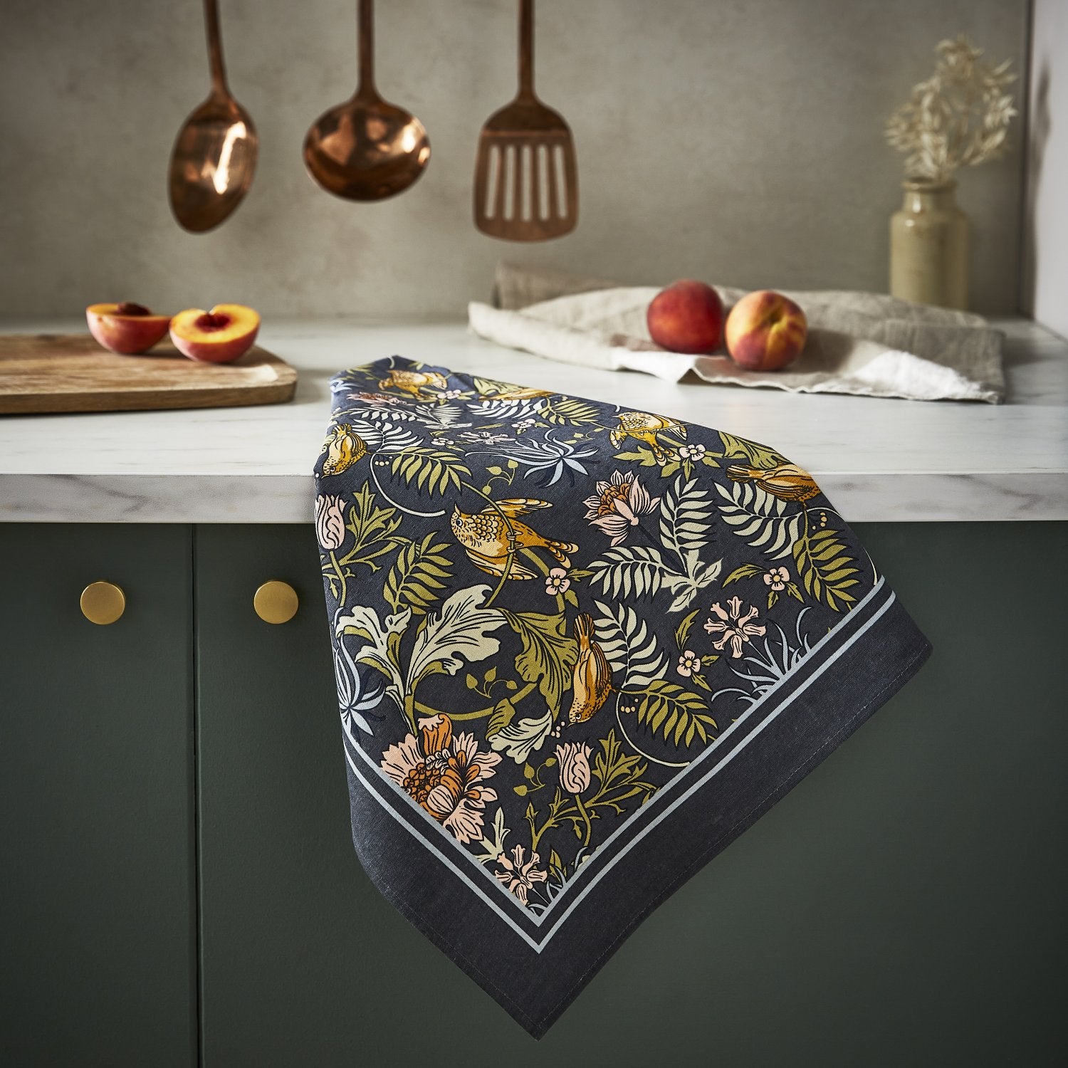 Ulster Weavers "Finch & Flower", Printed cotton tea towel.