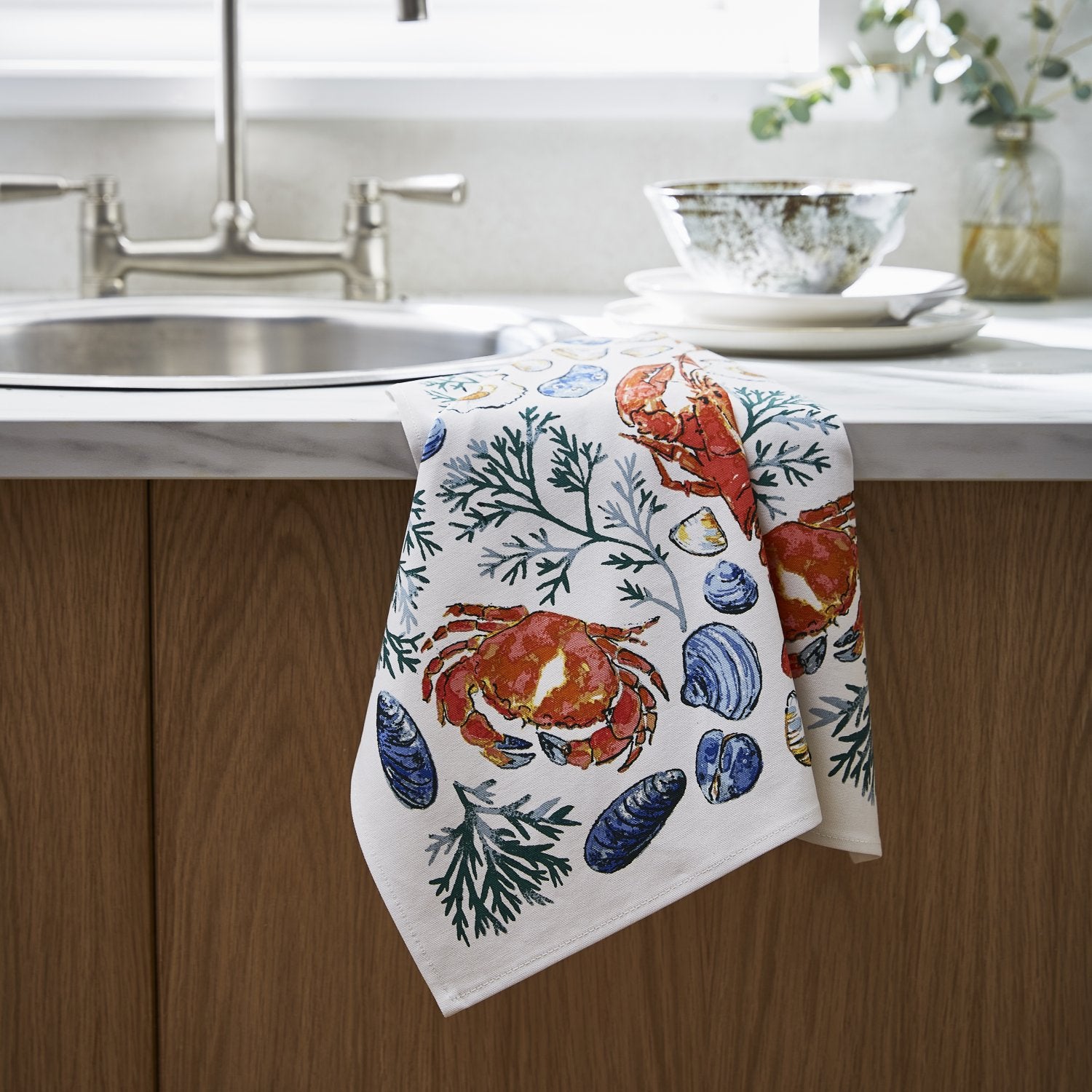 Ulster Weavers, "Shellfish", Printed cotton tea towel.