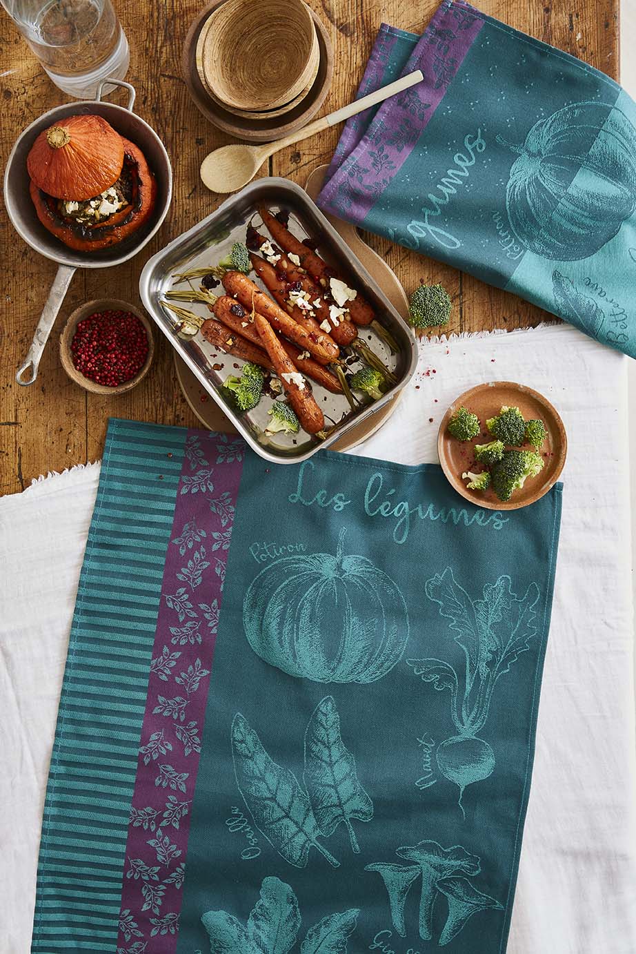 Coucke "Potager d’Automne", Woven cotton tea towel. Designed in France.