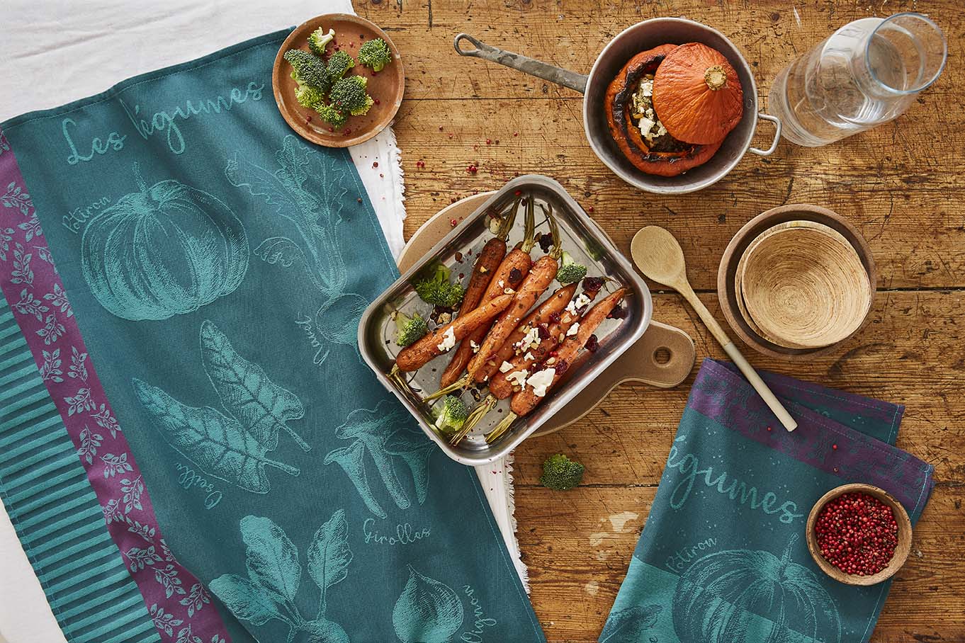 Coucke "Potager d’Automne", Woven cotton tea towel. Designed in France.