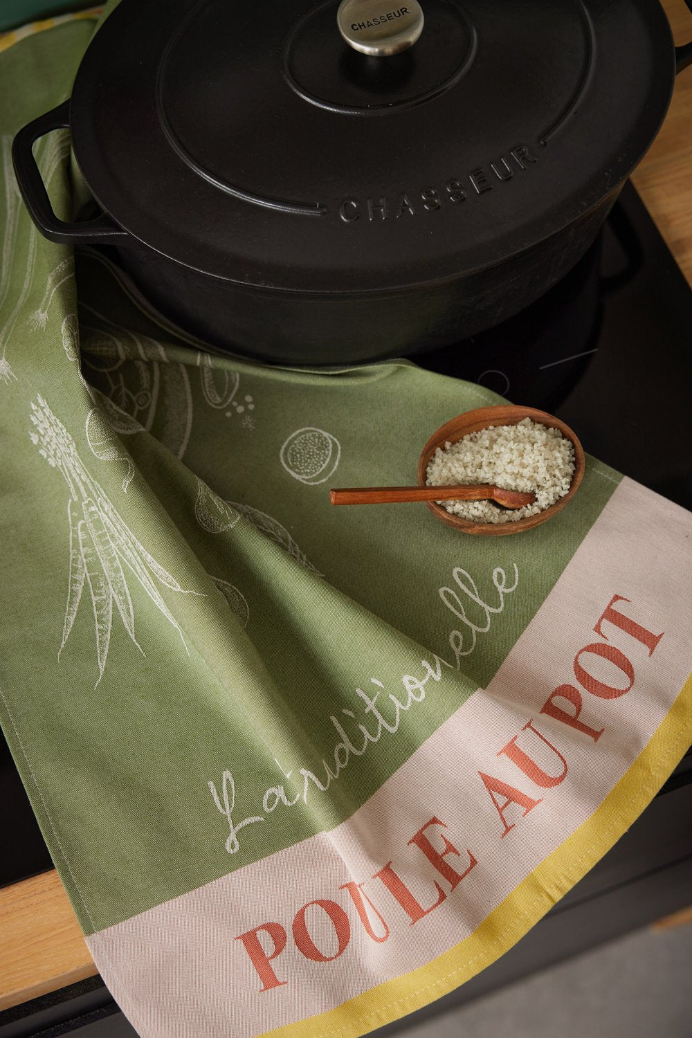 Coucke "L’Art de la Poule au Pot", Woven cotton tea towel. Designed in France.