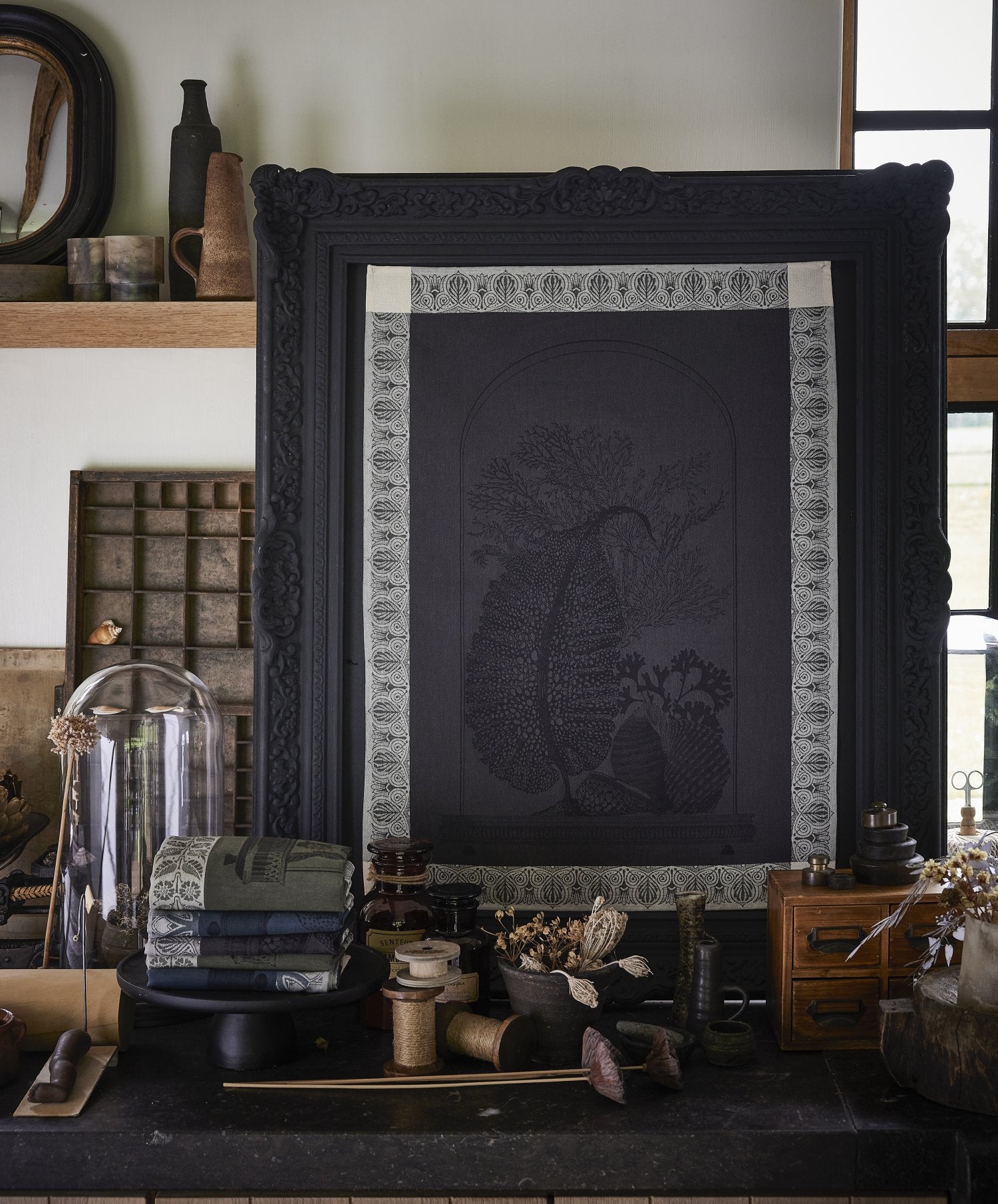 Jacquard Francais "Curiosites - Minerales" (Grey), Woven cotton tea towel. Made in France.