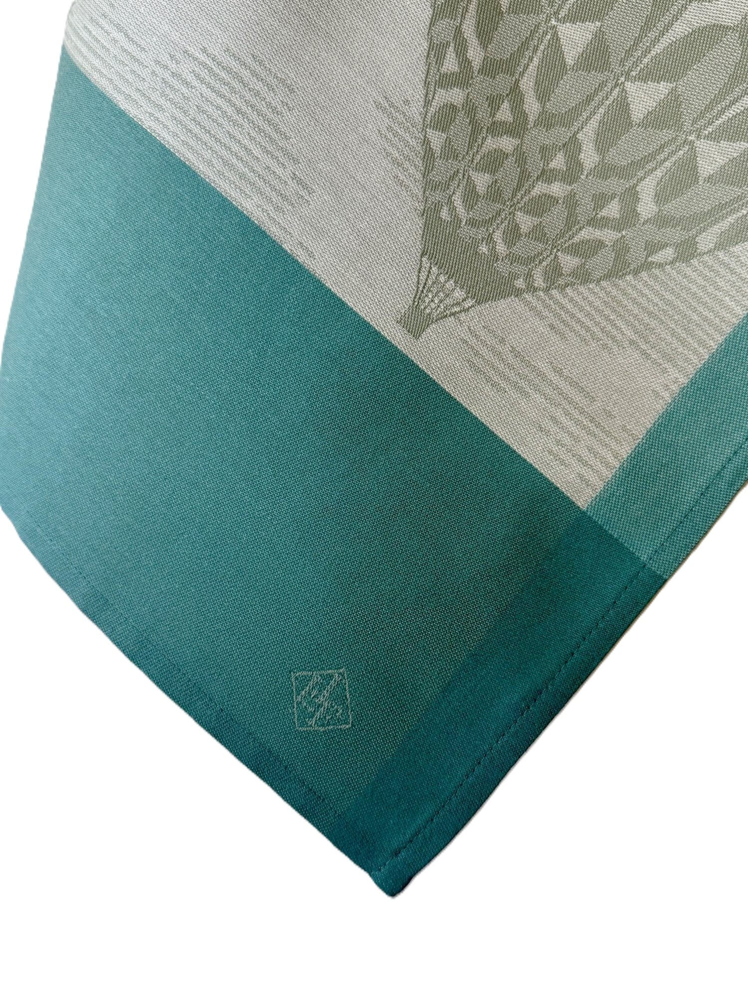 Jacquard Français "Cappadoce" (Green), Woven cotton tea towel. Made in France.