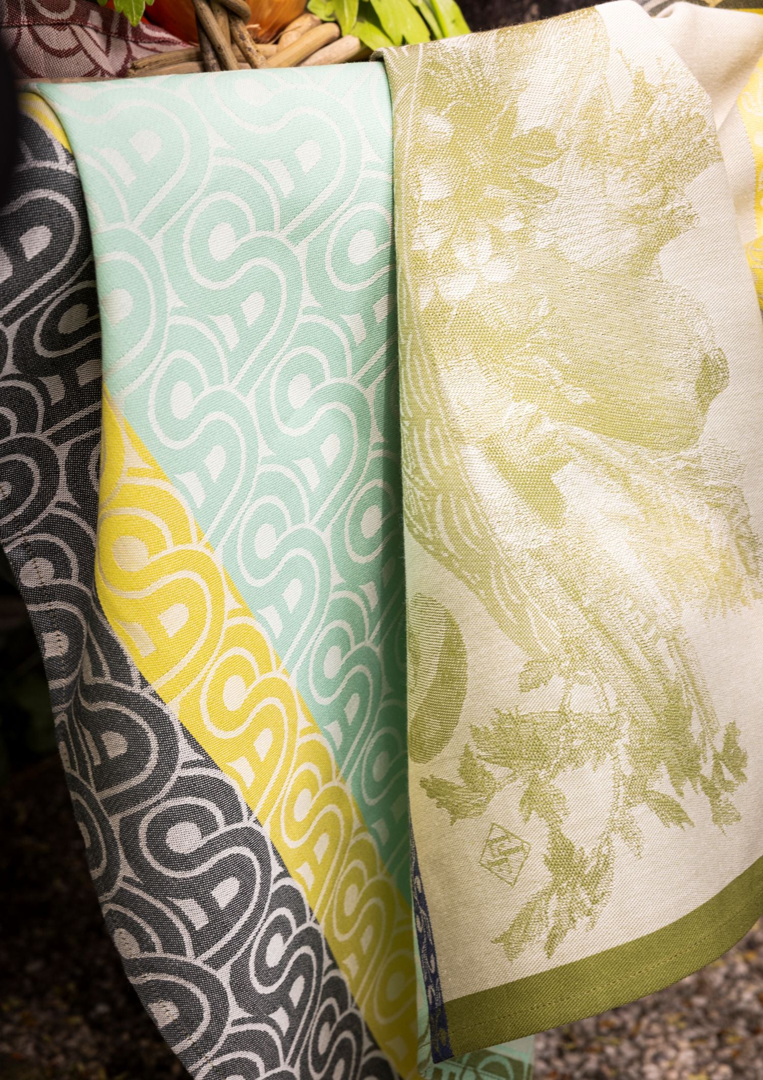 Jacquard Français "Potager d’Hiver" (Green), Woven cotton tea towel. Made in France.