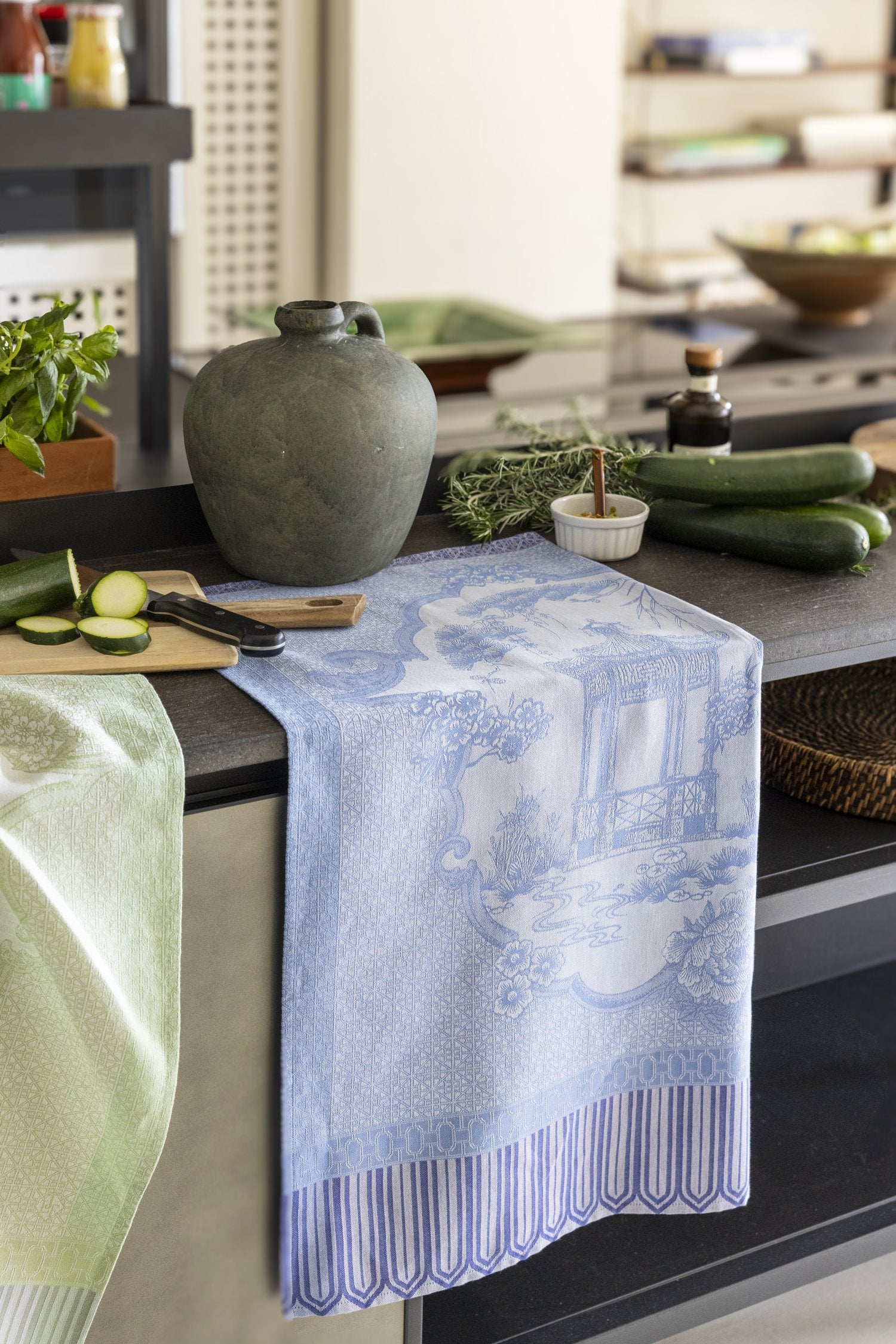 Jacquard Français "Promenade Imperiale" (Jade), Woven cotton tea towel. Made in France. - Home Landing