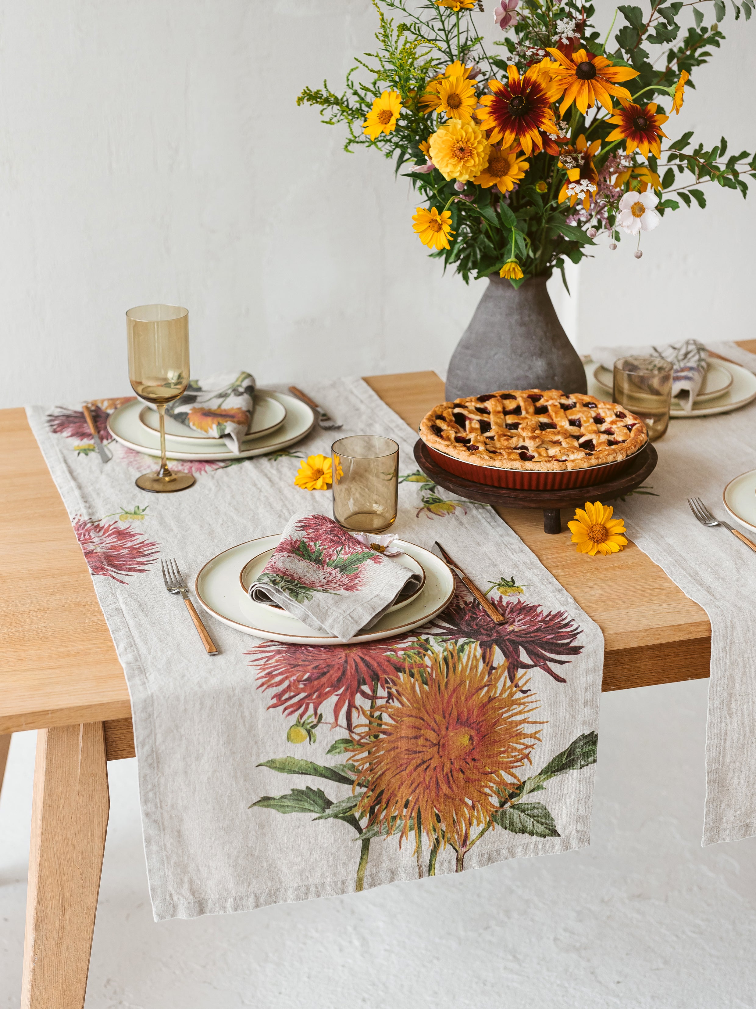 Linoroom “Country Flowers,” Pure linen printed table runner.