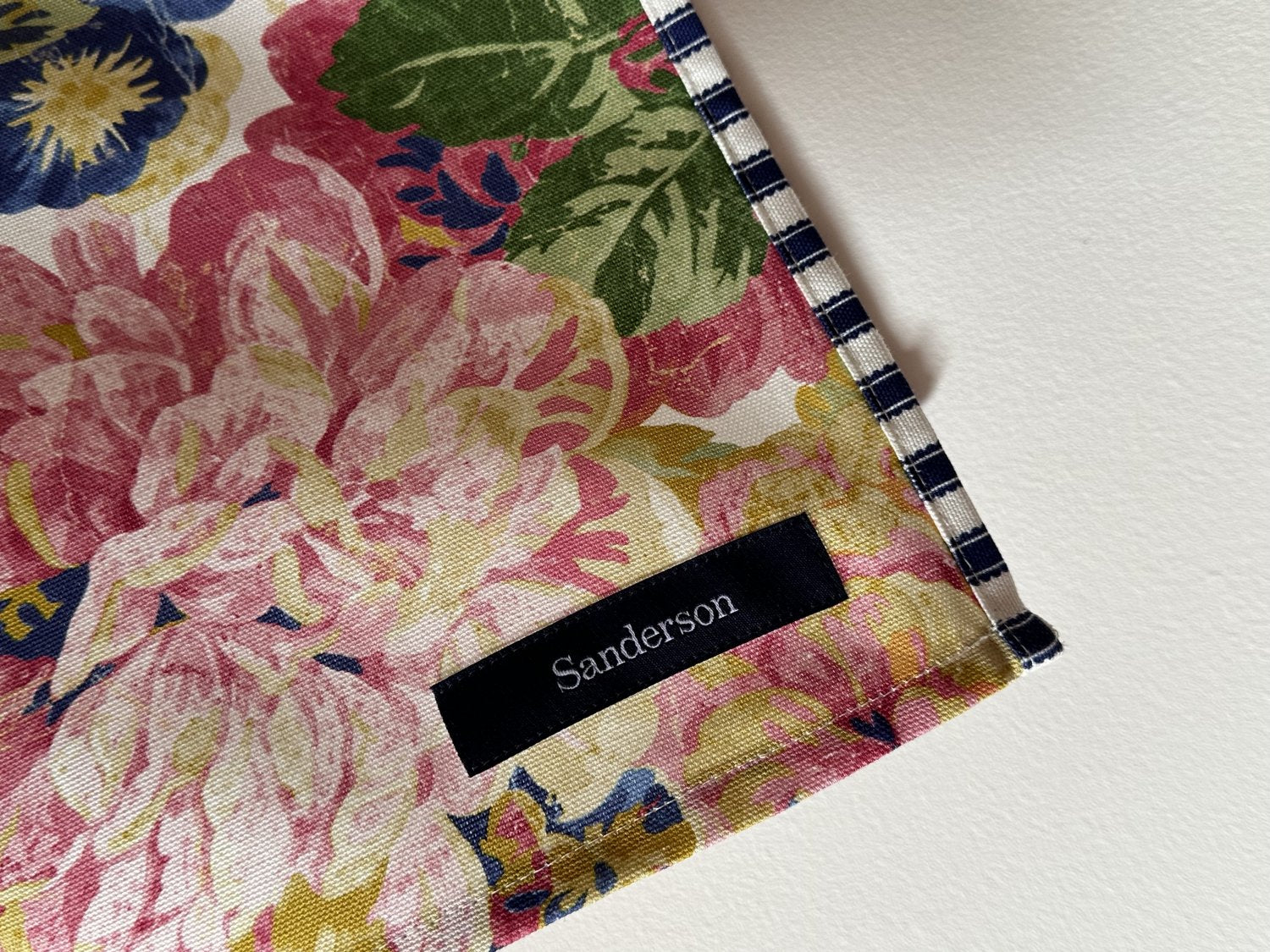 Sanderson "Very Rose & Peony", Pure cotton tea towel. Printed in Portugal.