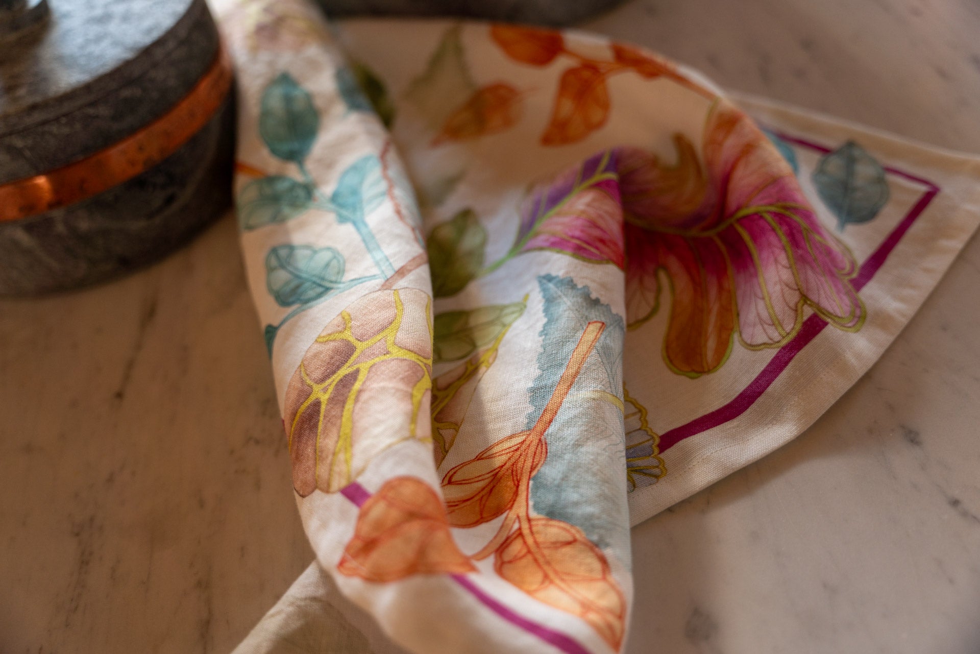 Tessitura Toscana Telerie, “Foliage Pink”, Pure hemp printed tea towel.