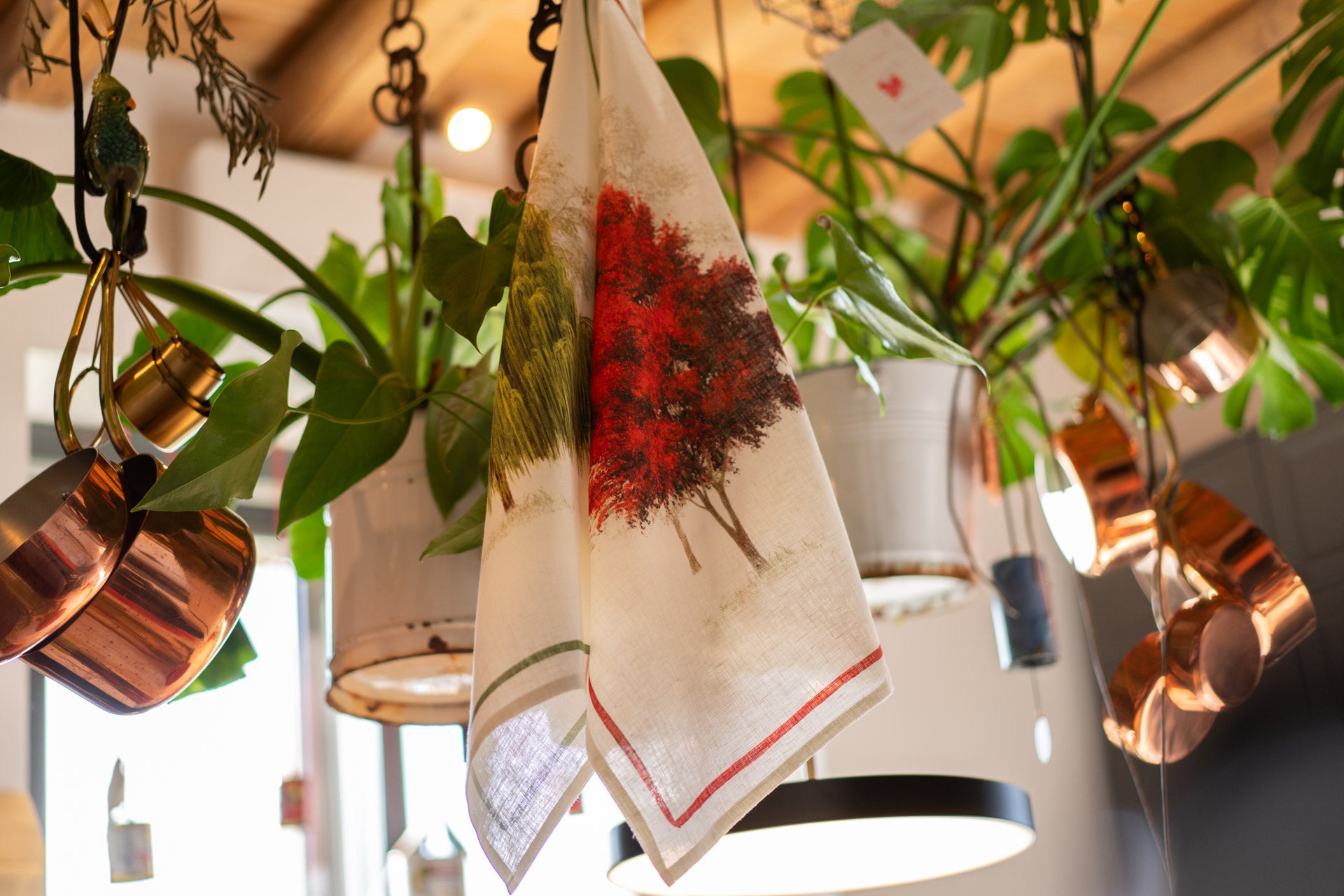 Tessitura Toscana Telerie, “Greeson Red”, Pure linen printed tea towel.