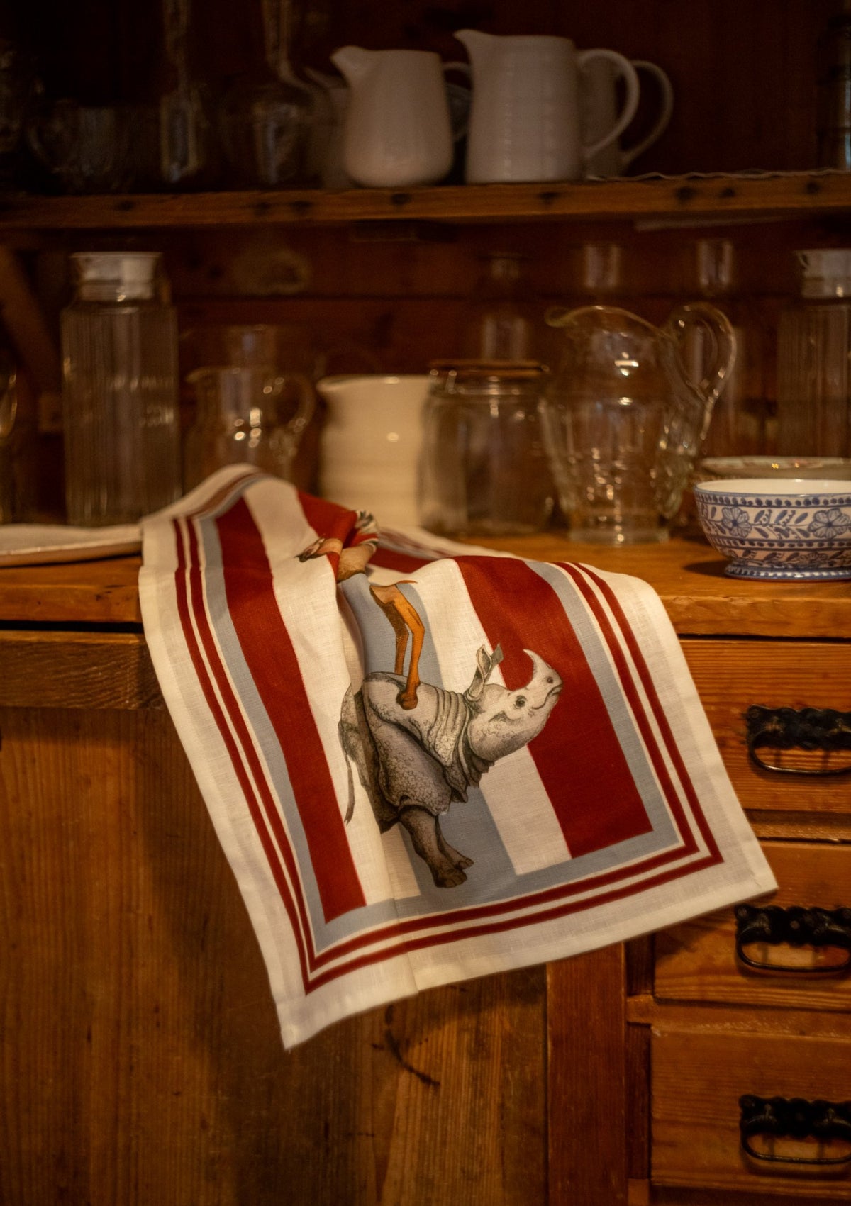 Tessitura Toscana Telerie, “Brema-Rino”, Pure linen printed tea towel.