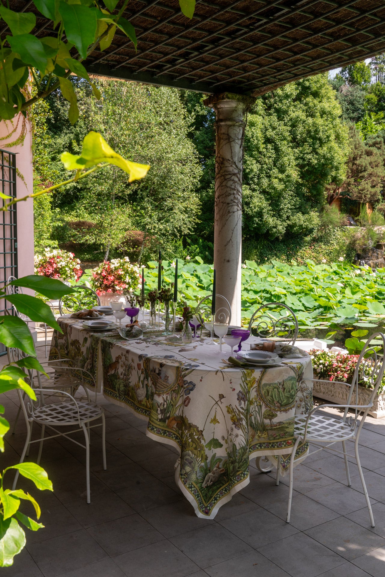 Tessitura Toscana Telerie, “Bunny Garden”, Pure linen printed tablecloth. - Home Landing