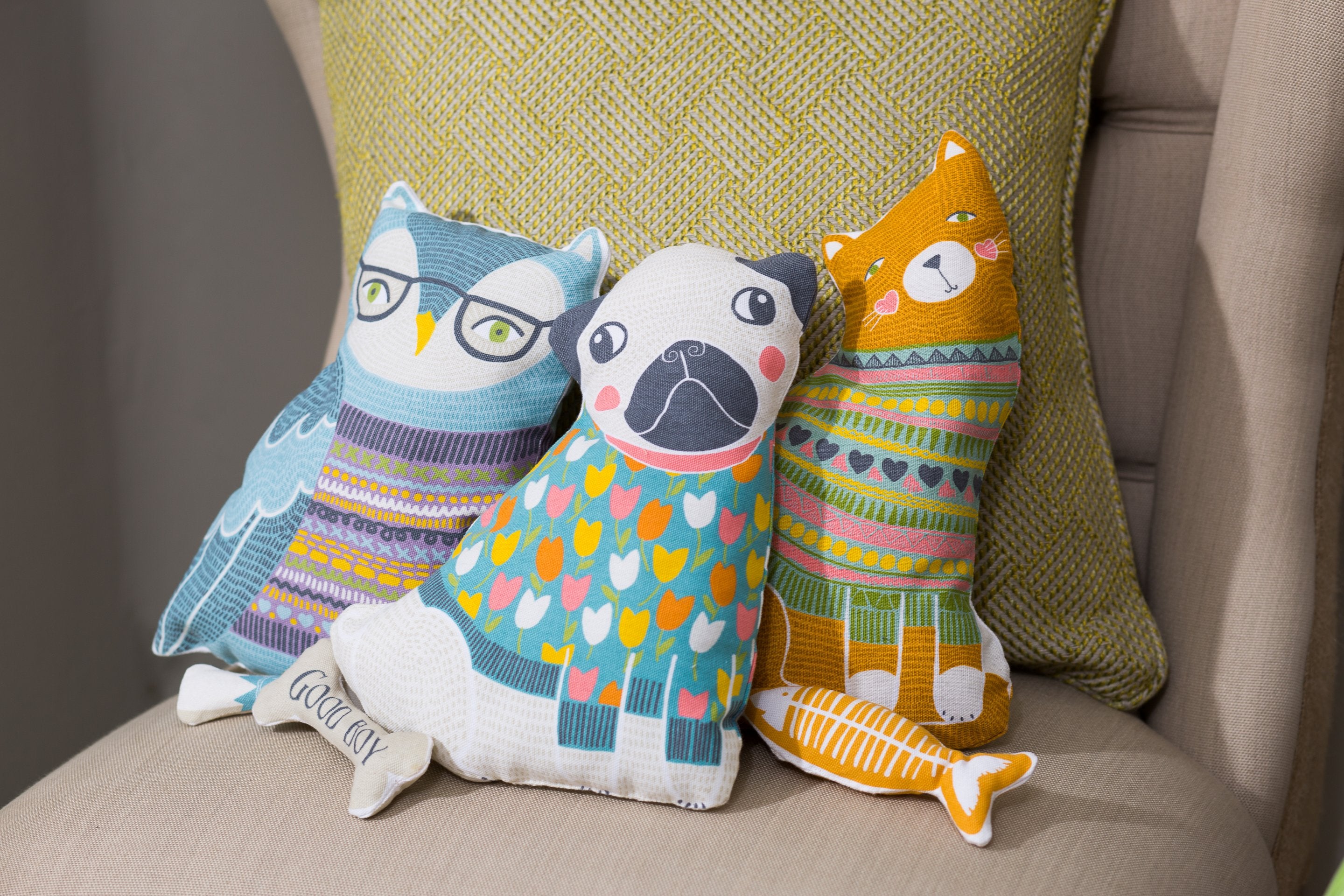 Ulster Weavers, "Percy Pug", Pure cotton tea towel. Printed in the UK. - Home Landing